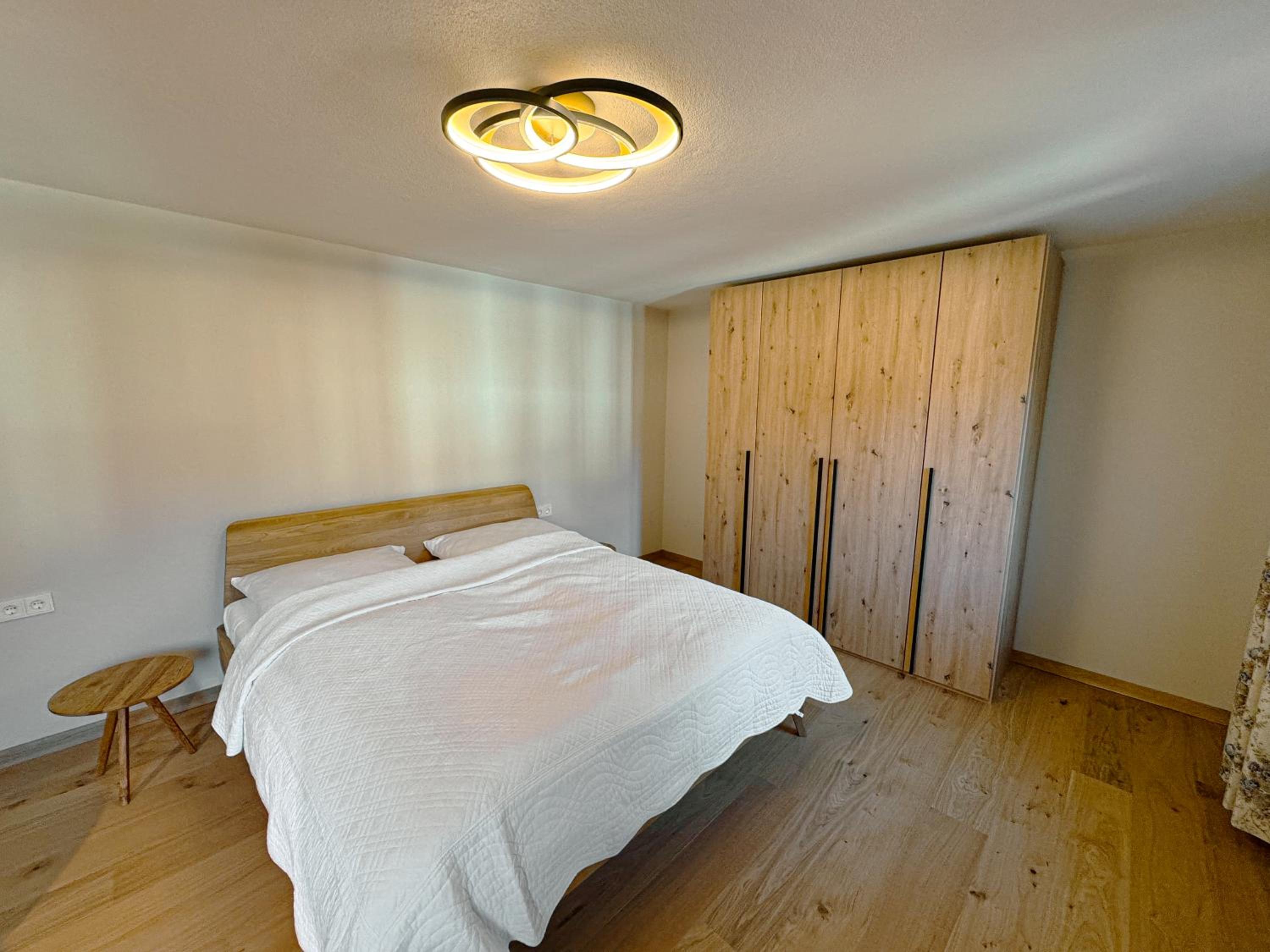 Three-Bedroom Apartment photo 1