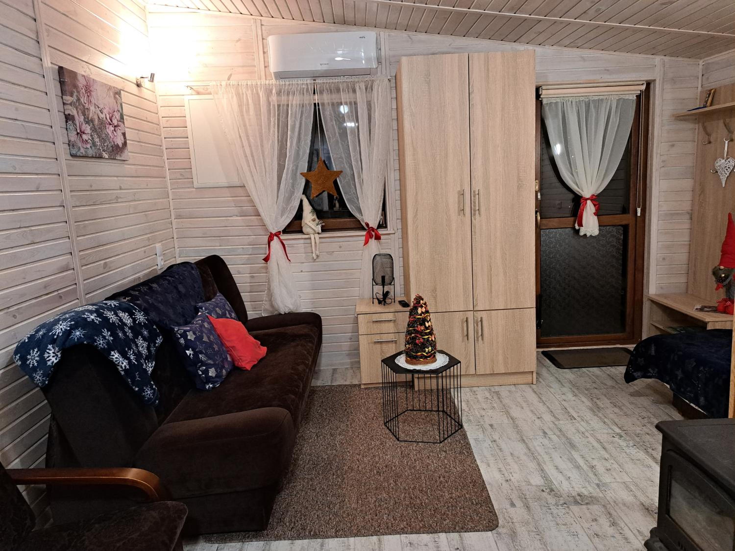 Studio Apartment photo 1
