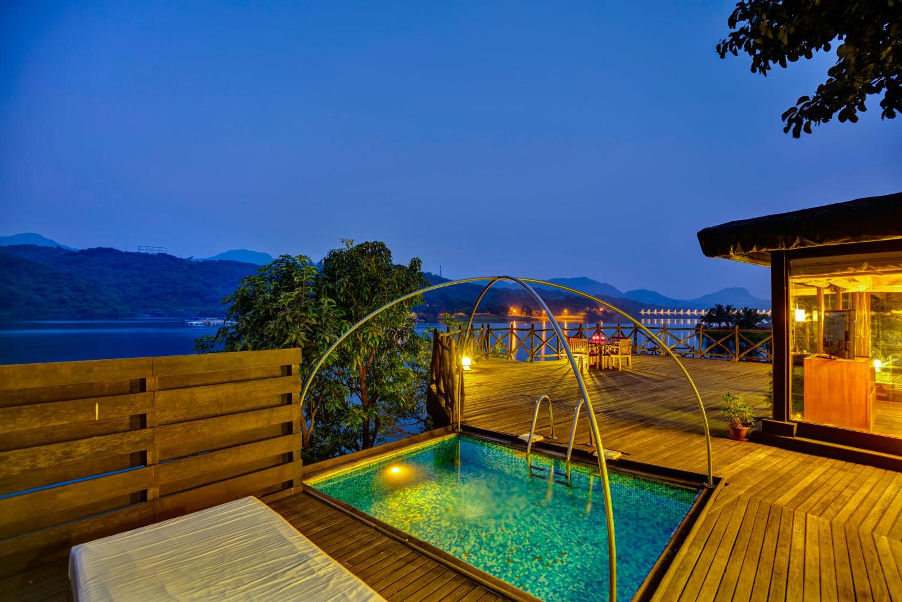 Lake Side Cabana Room  with Plunge Pool - Photo 4