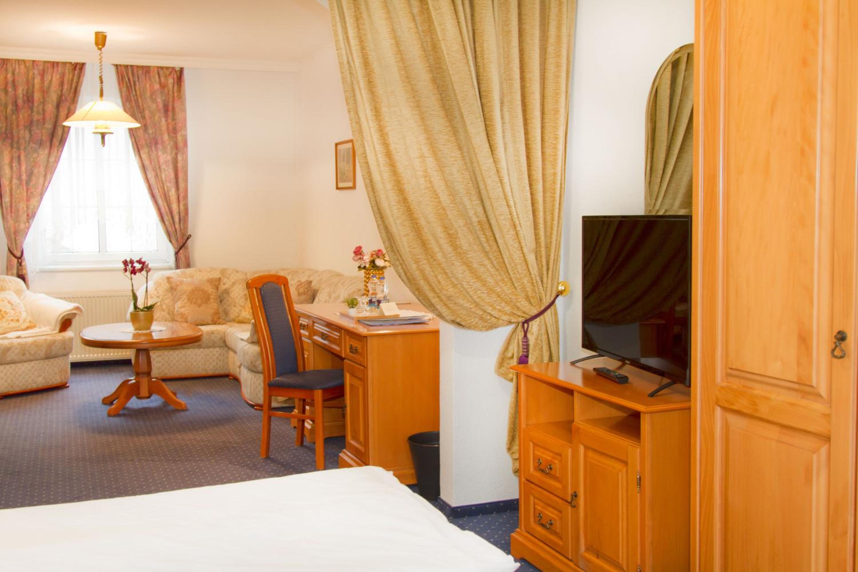 Deluxe Double Room photo 3