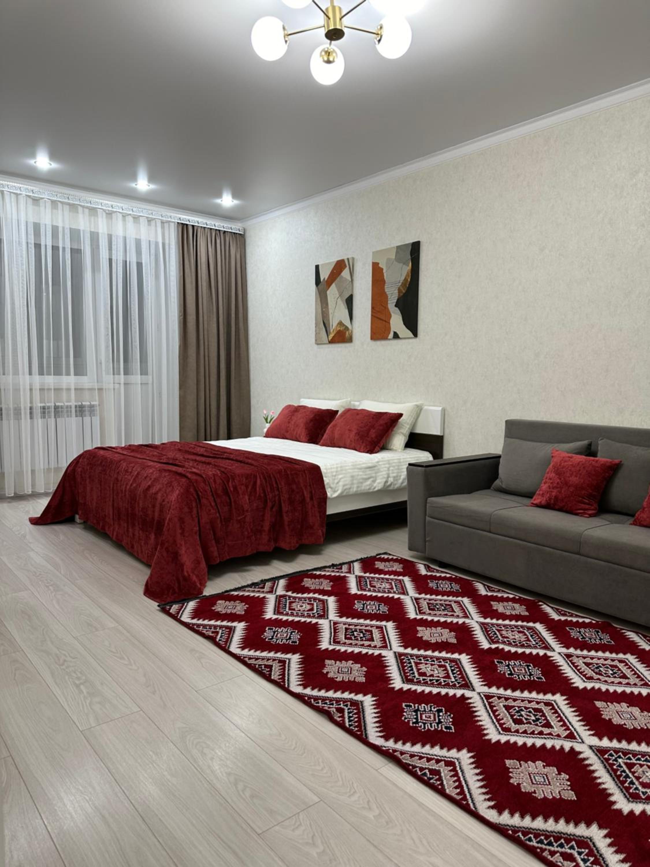 One-Bedroom Apartment photo 2