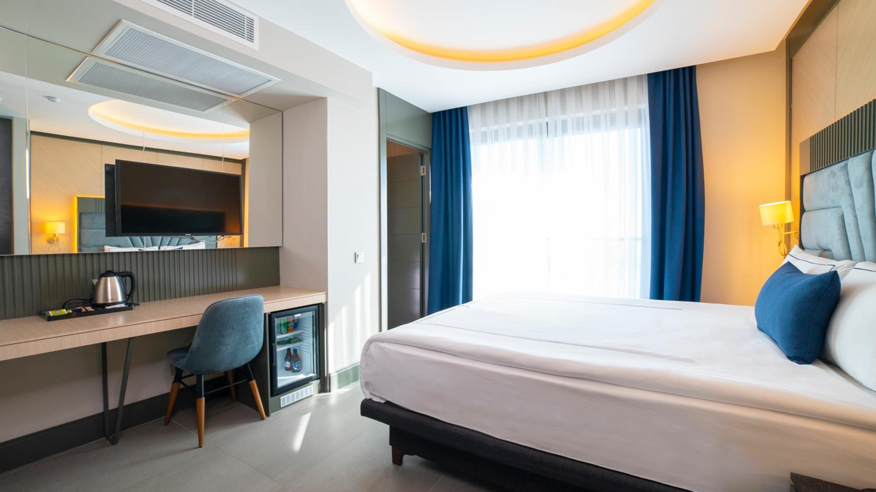 Deluxe Double or Twin Room