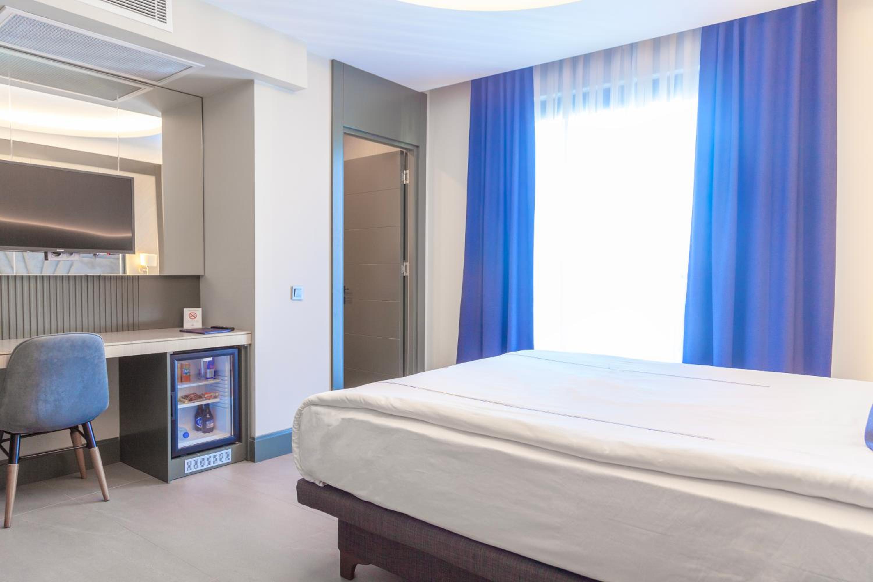 Deluxe Double Room with Sea View