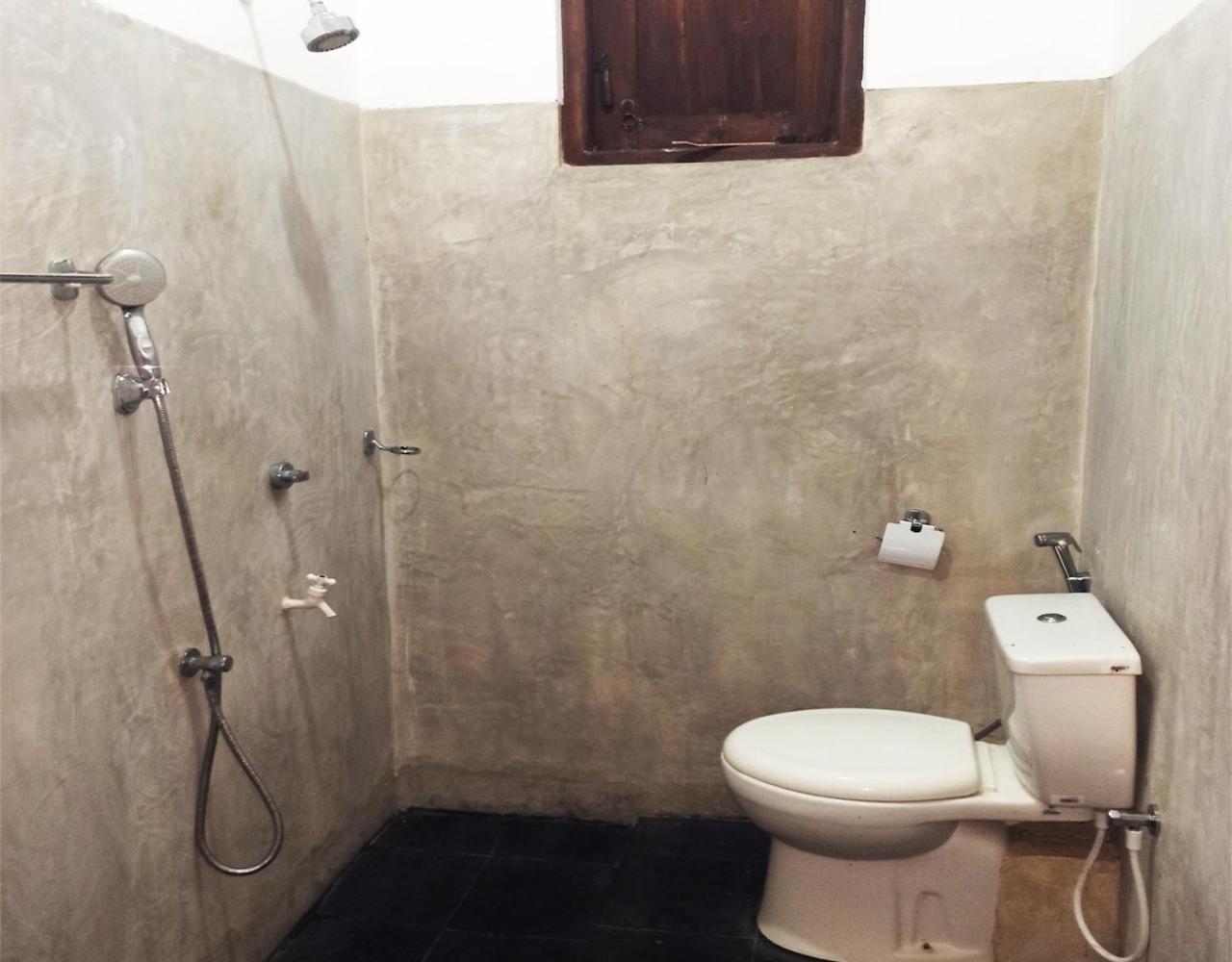 Family Room with Bathroom photo 2
