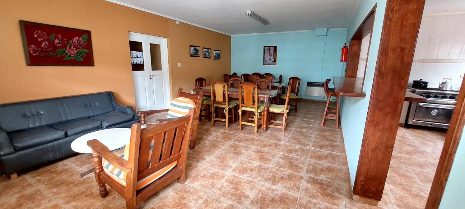 Family Room with Private Bathroom photo 2