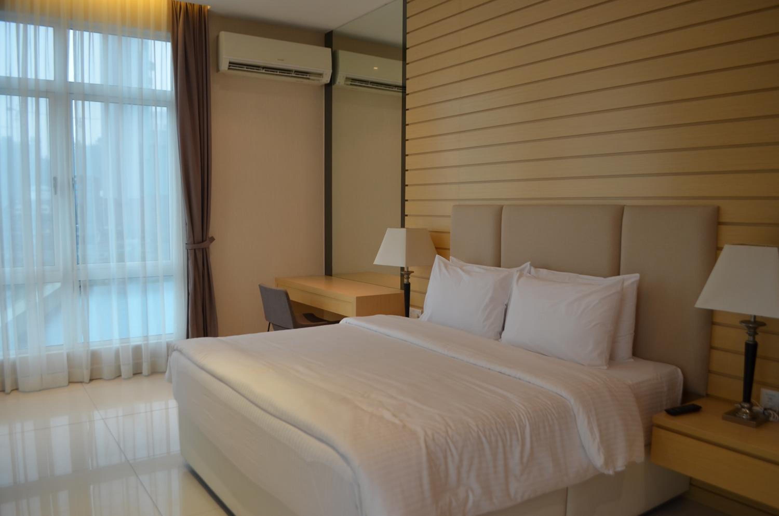 Premier 3 Bedrooms Apartment with Private Pool A