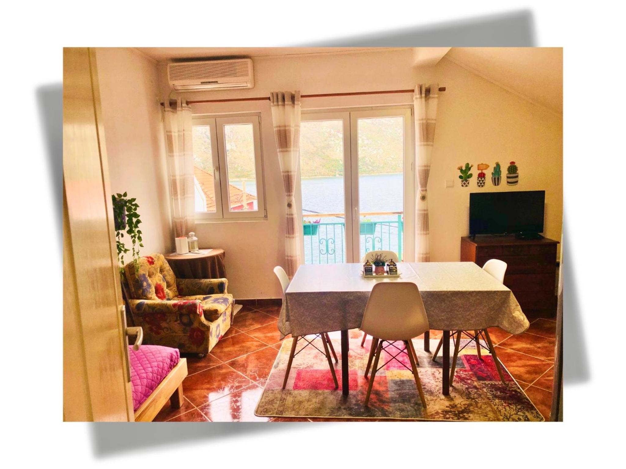Double Room with Balcony and Sea View