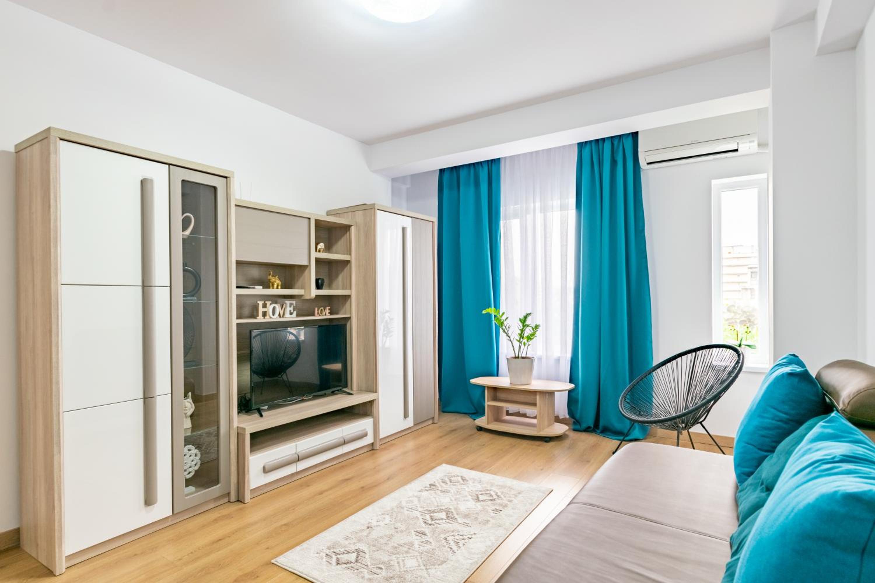 Apartment photo 1
