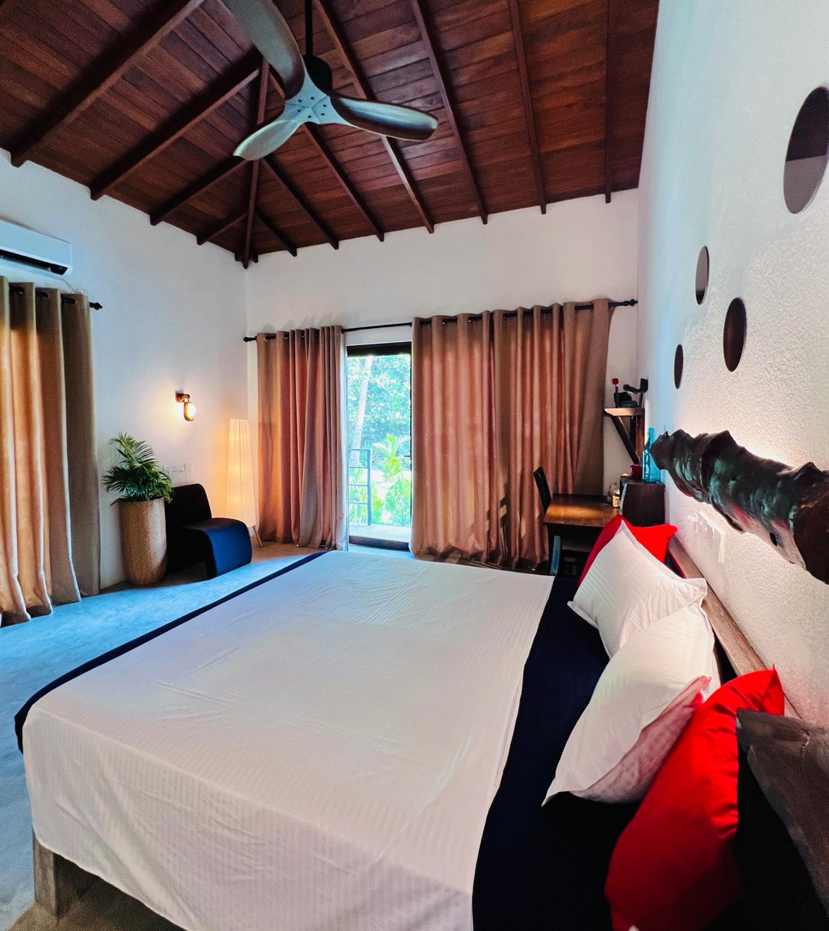 Double Room with Pool View photo 3