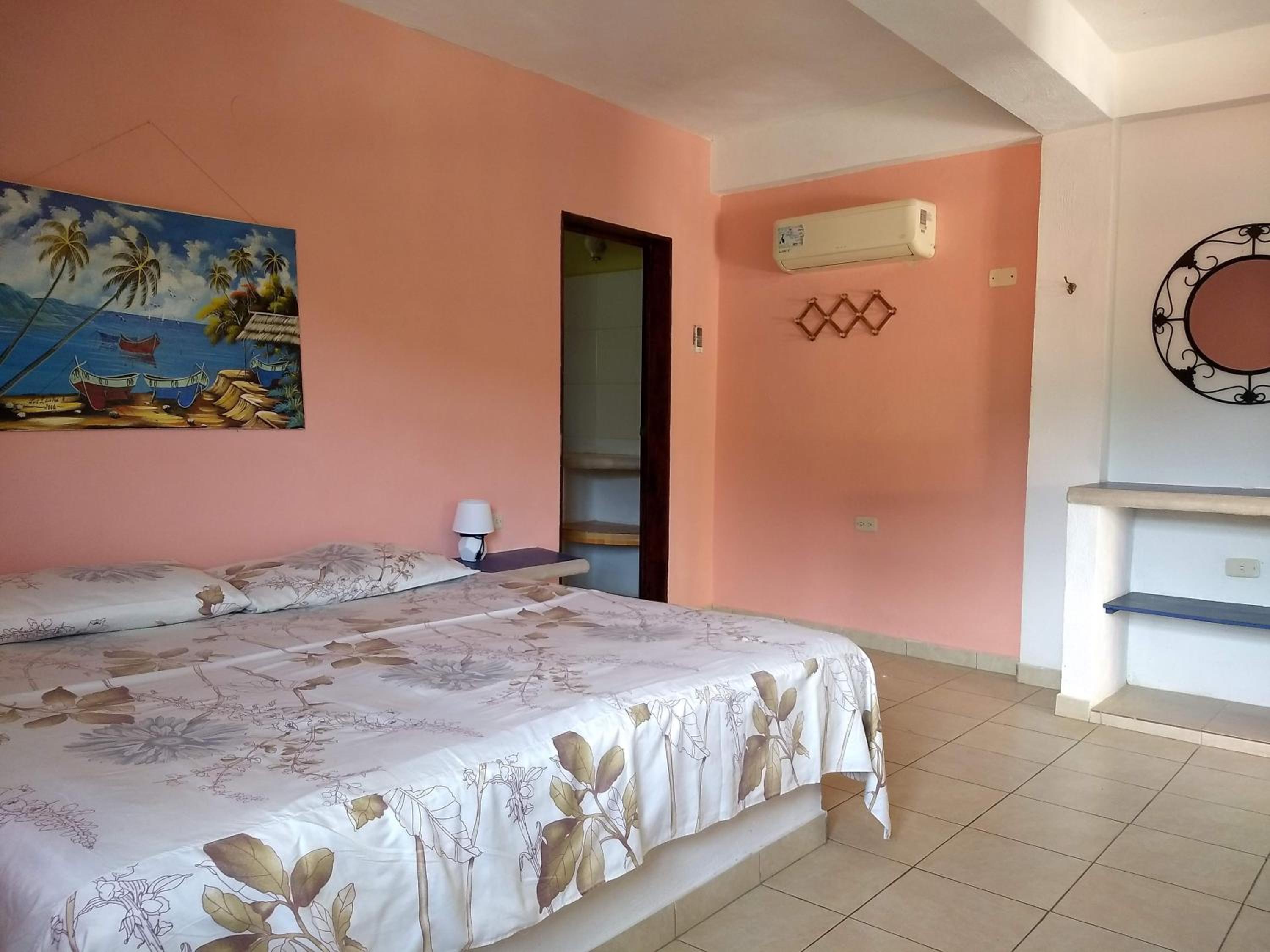One-Bedroom Apartment with Pool View photo 3