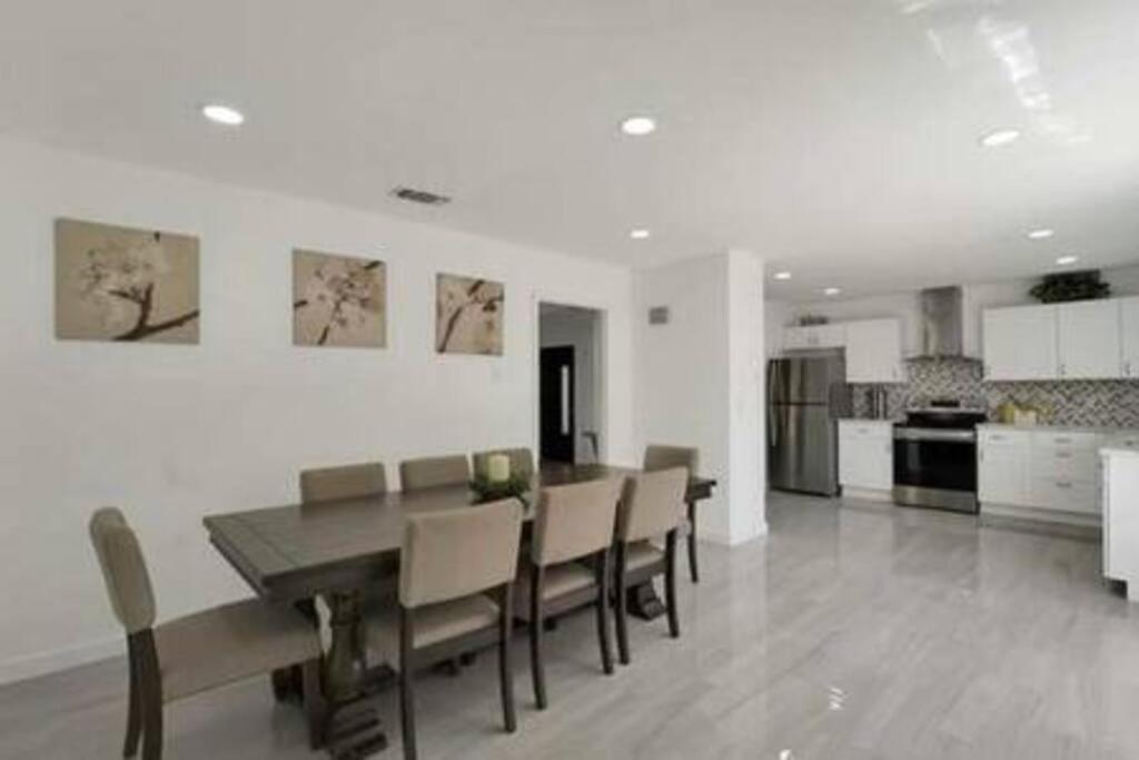 Three-Bedroom House photo 2