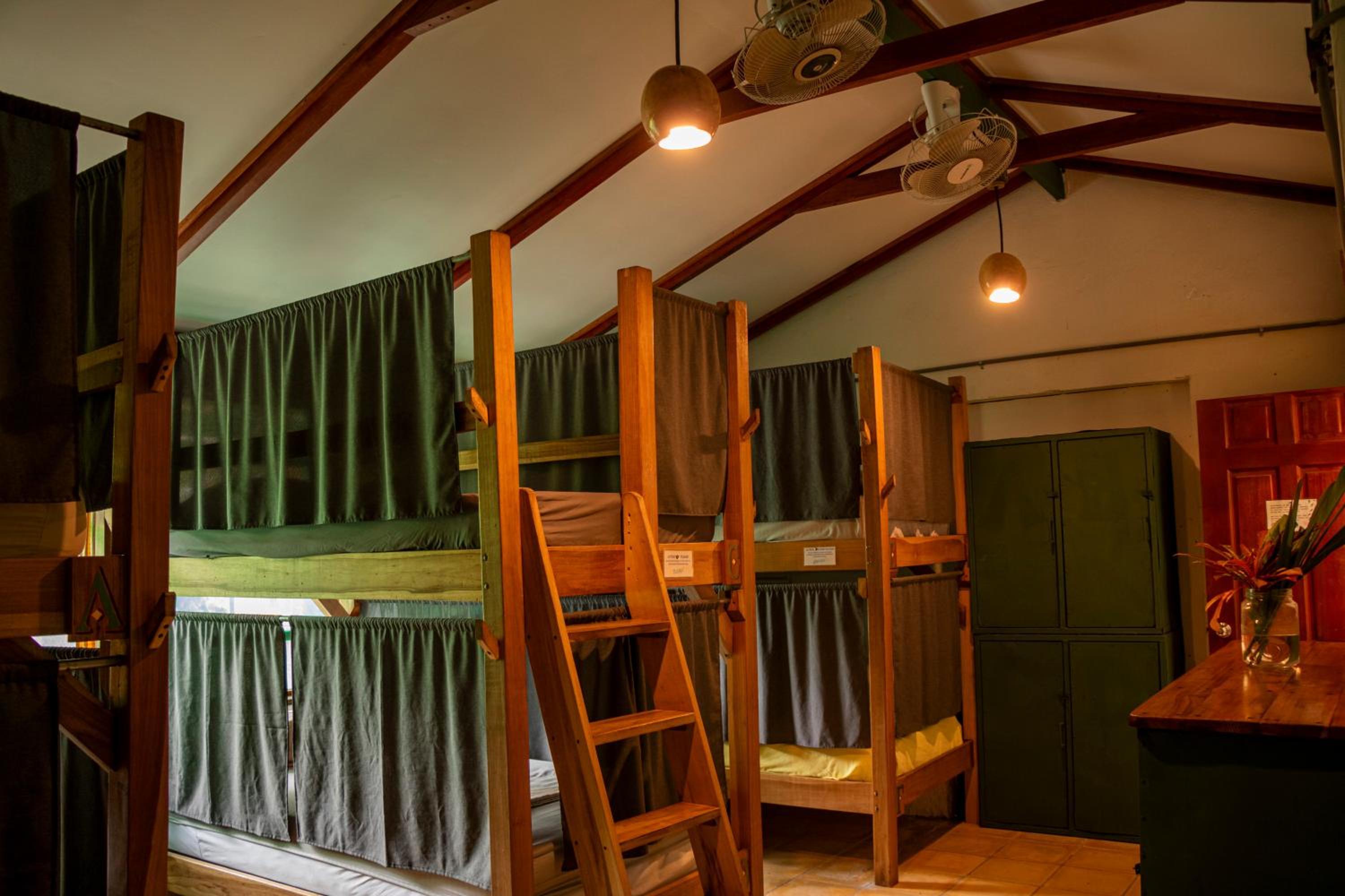 Bed in 8-Bed Mixed Dormitory Room photo 2