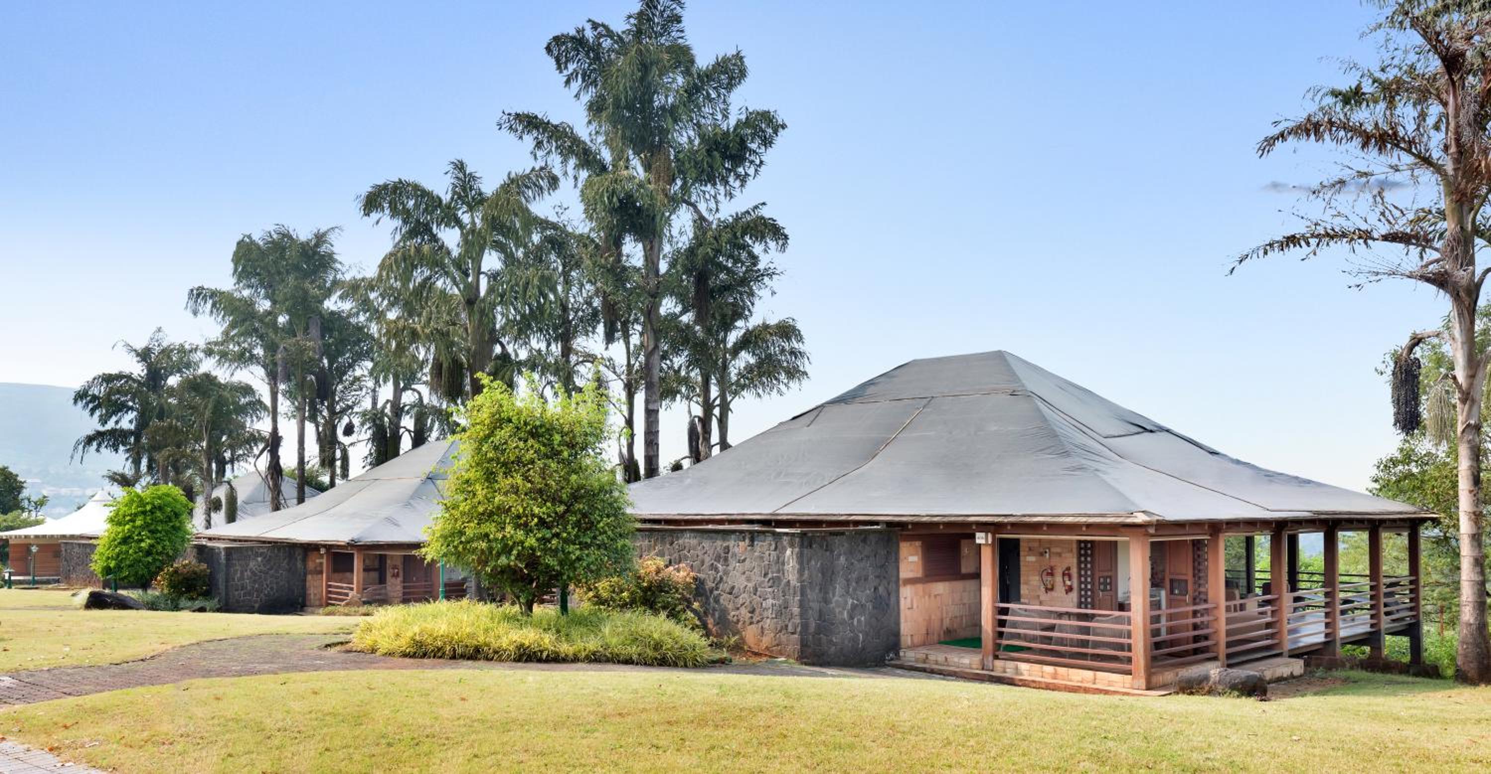 Burmese Chalet - Photo 5