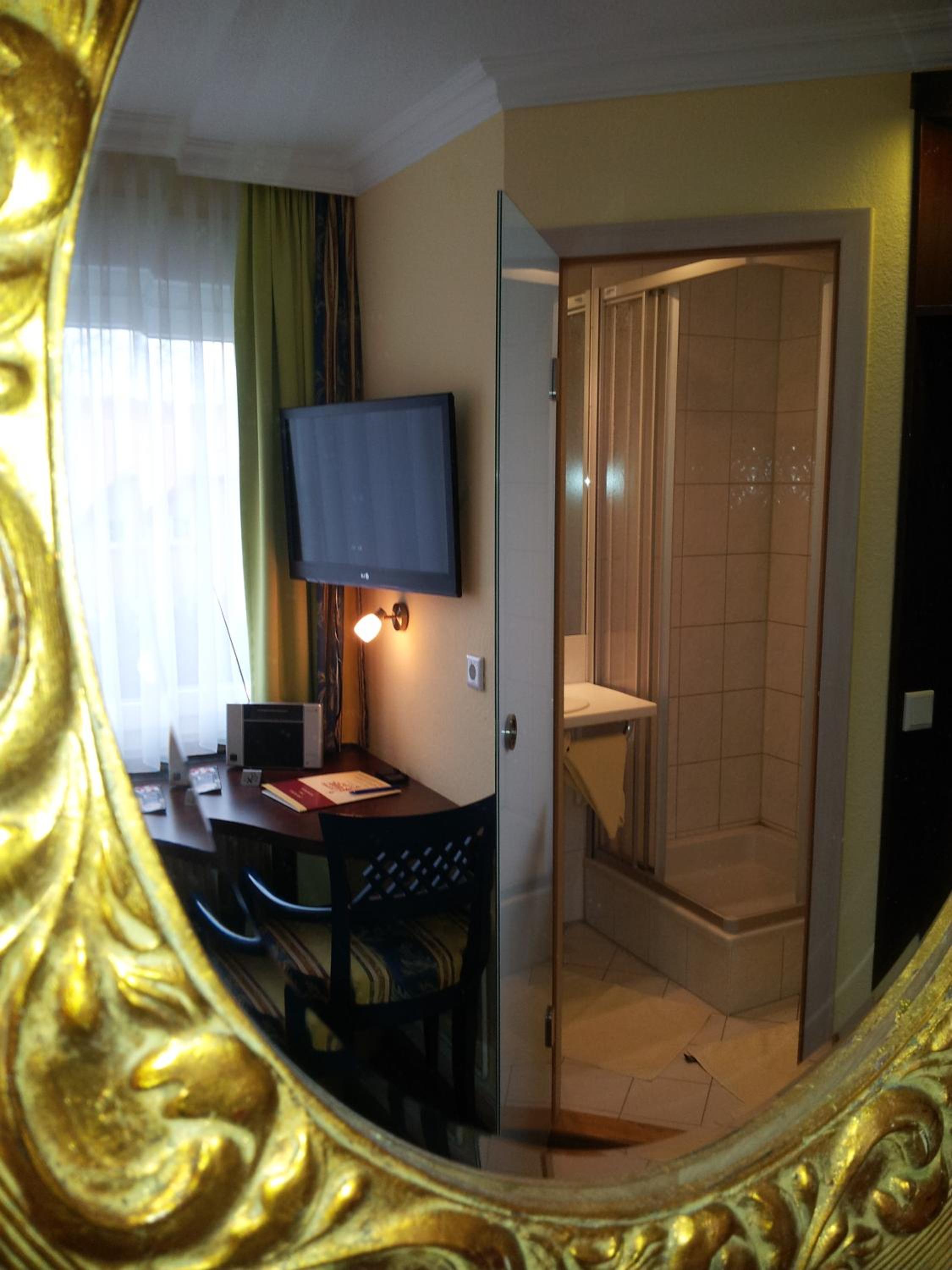 Single Room photo 3