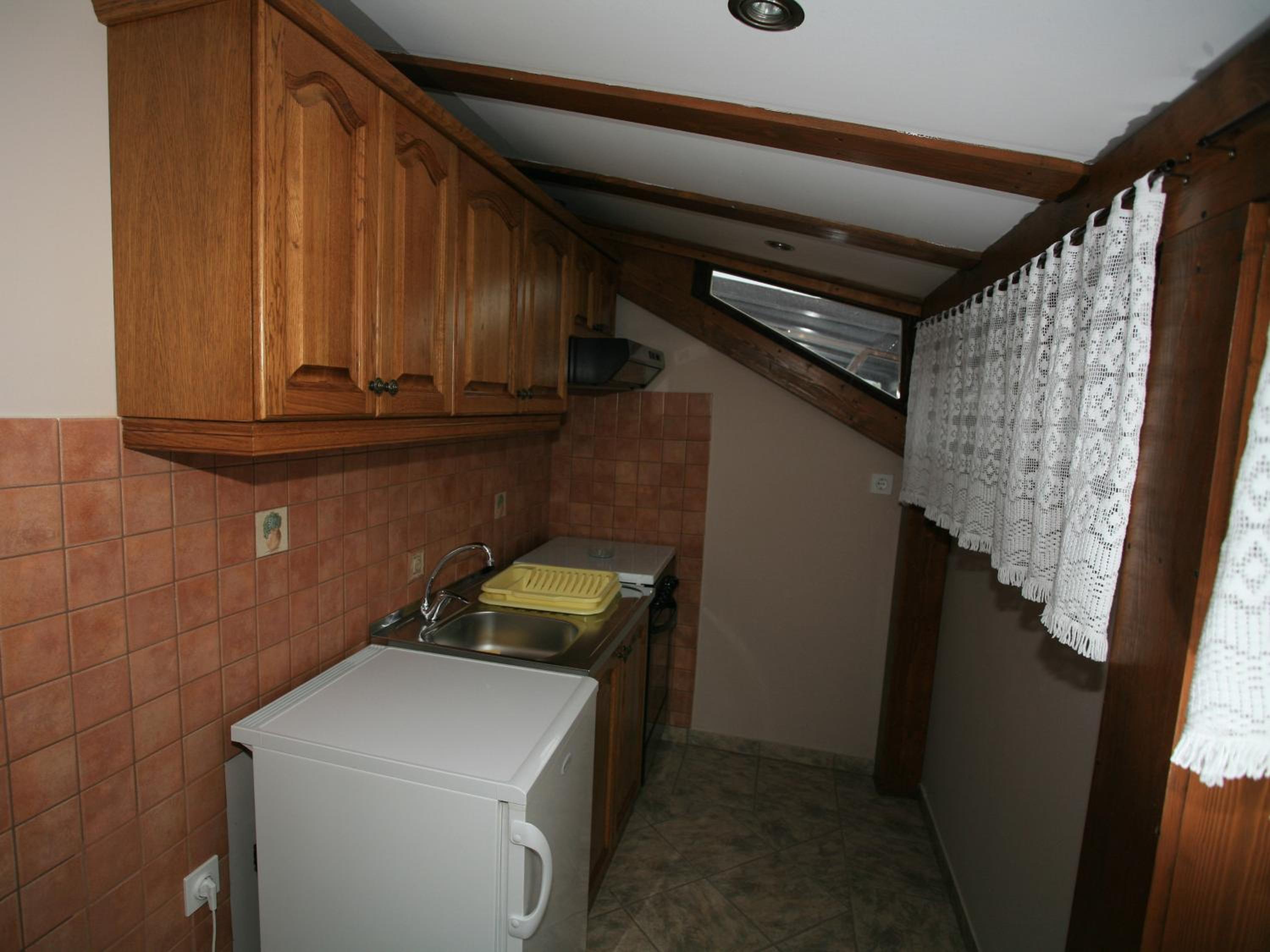 Superior Studio with Balcony - Photo 4
