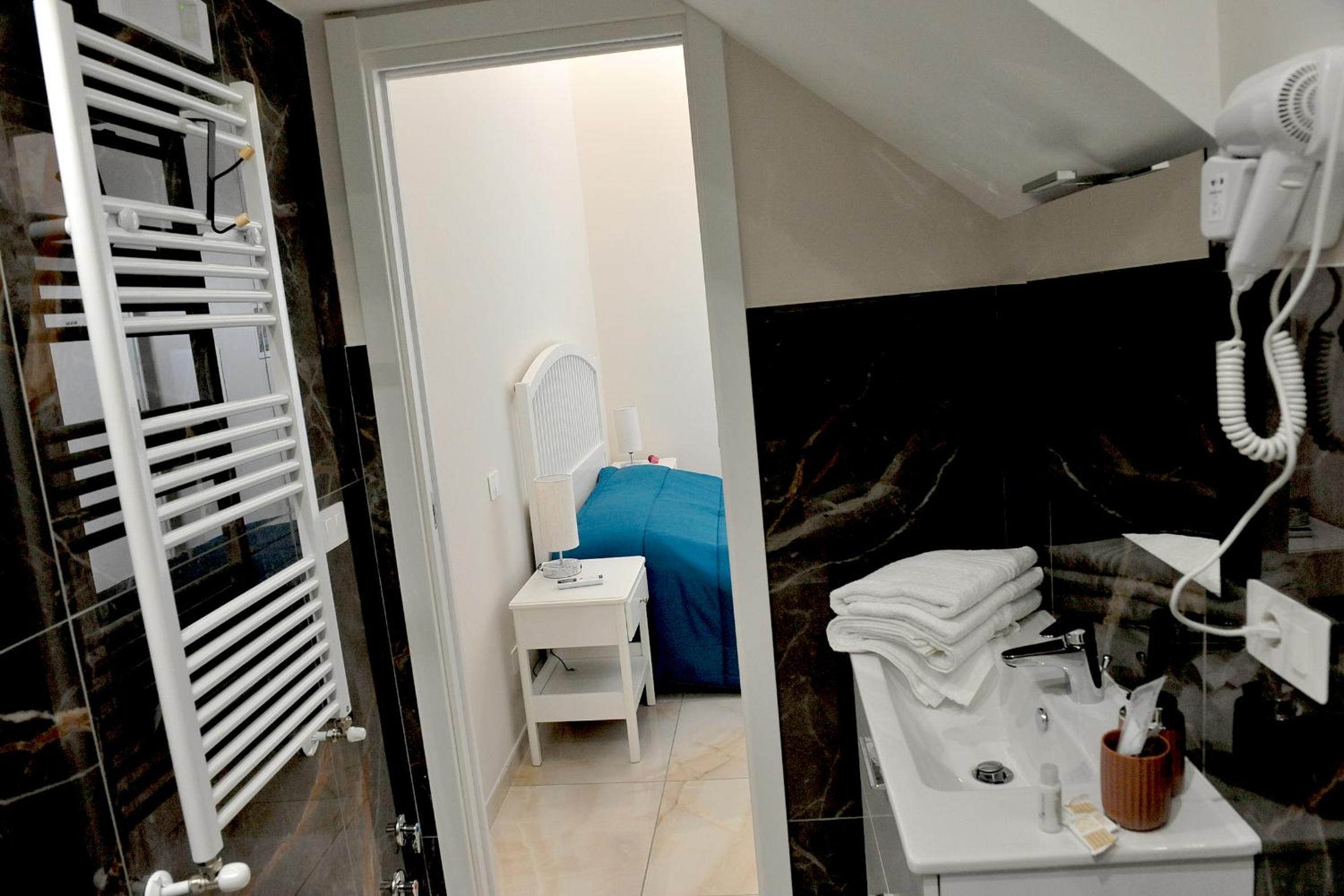 Deluxe Double Room photo 3