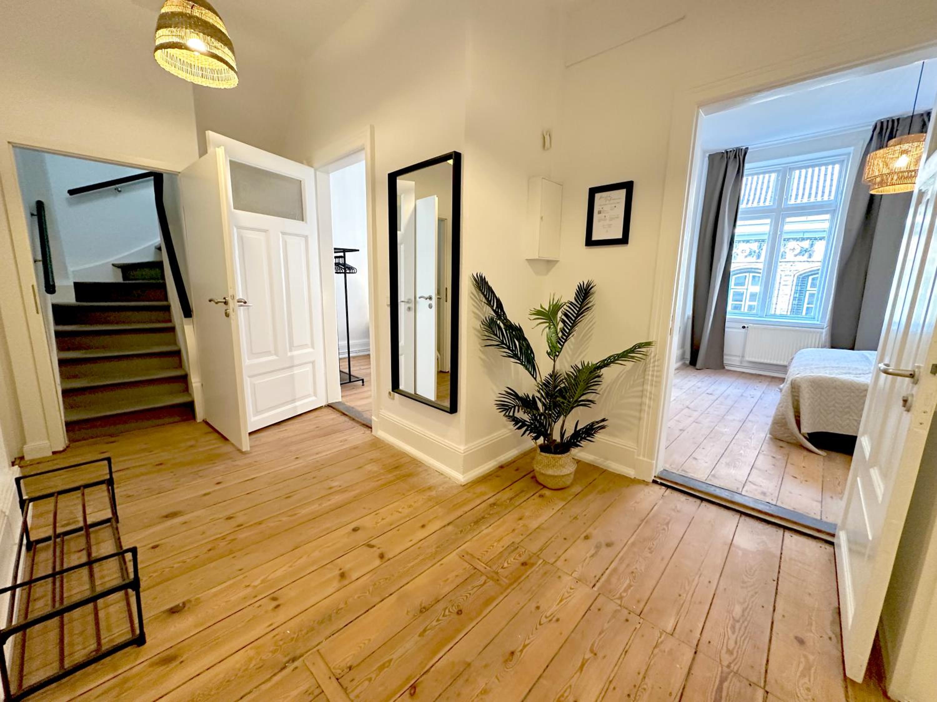 Three-Bedroom Apartment photo 2
