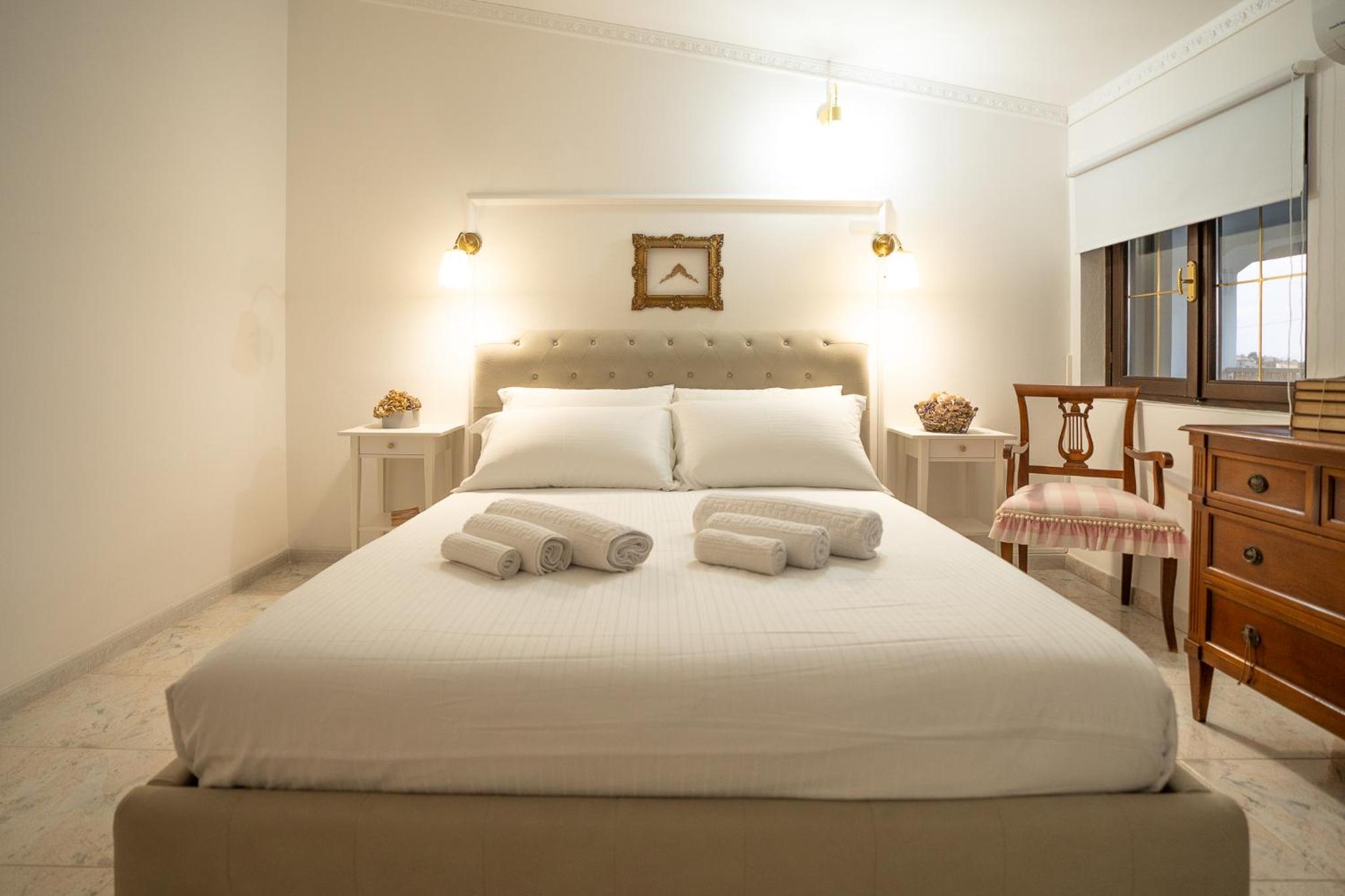 Standard Queen Room