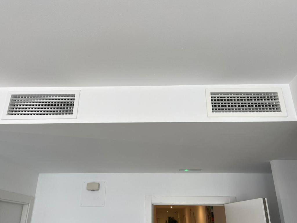 One-Bedroom Apartment with Sea View and Terrace photo 3