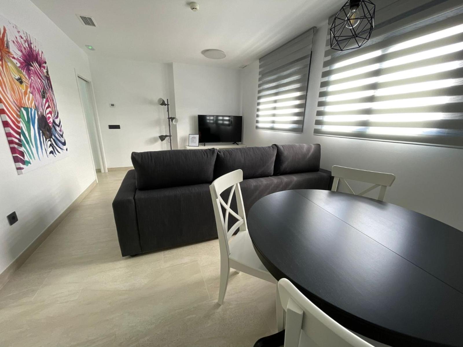 One-Bedroom Deluxe Apartment photo 2