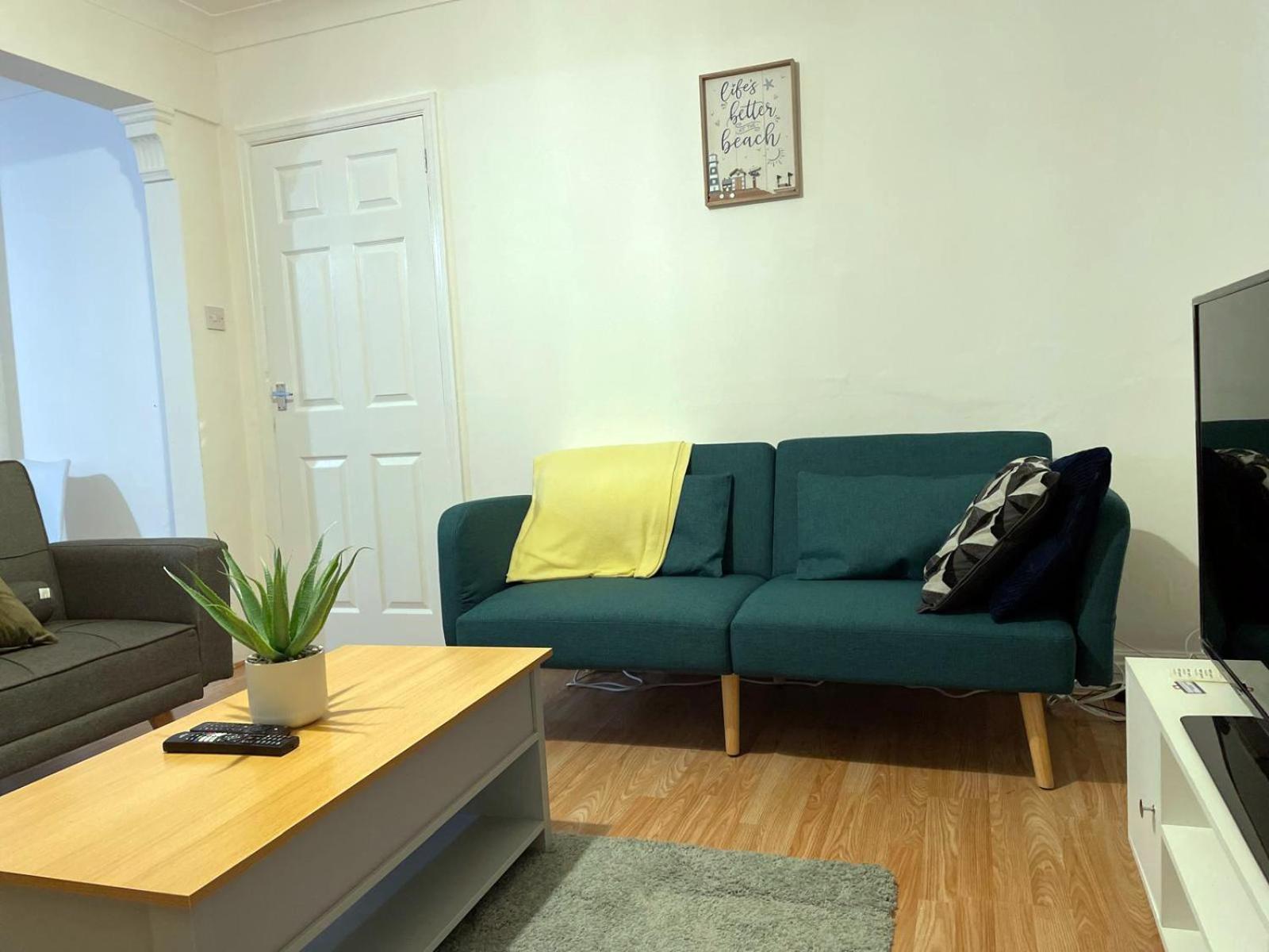 Three-Bedroom House photo 2