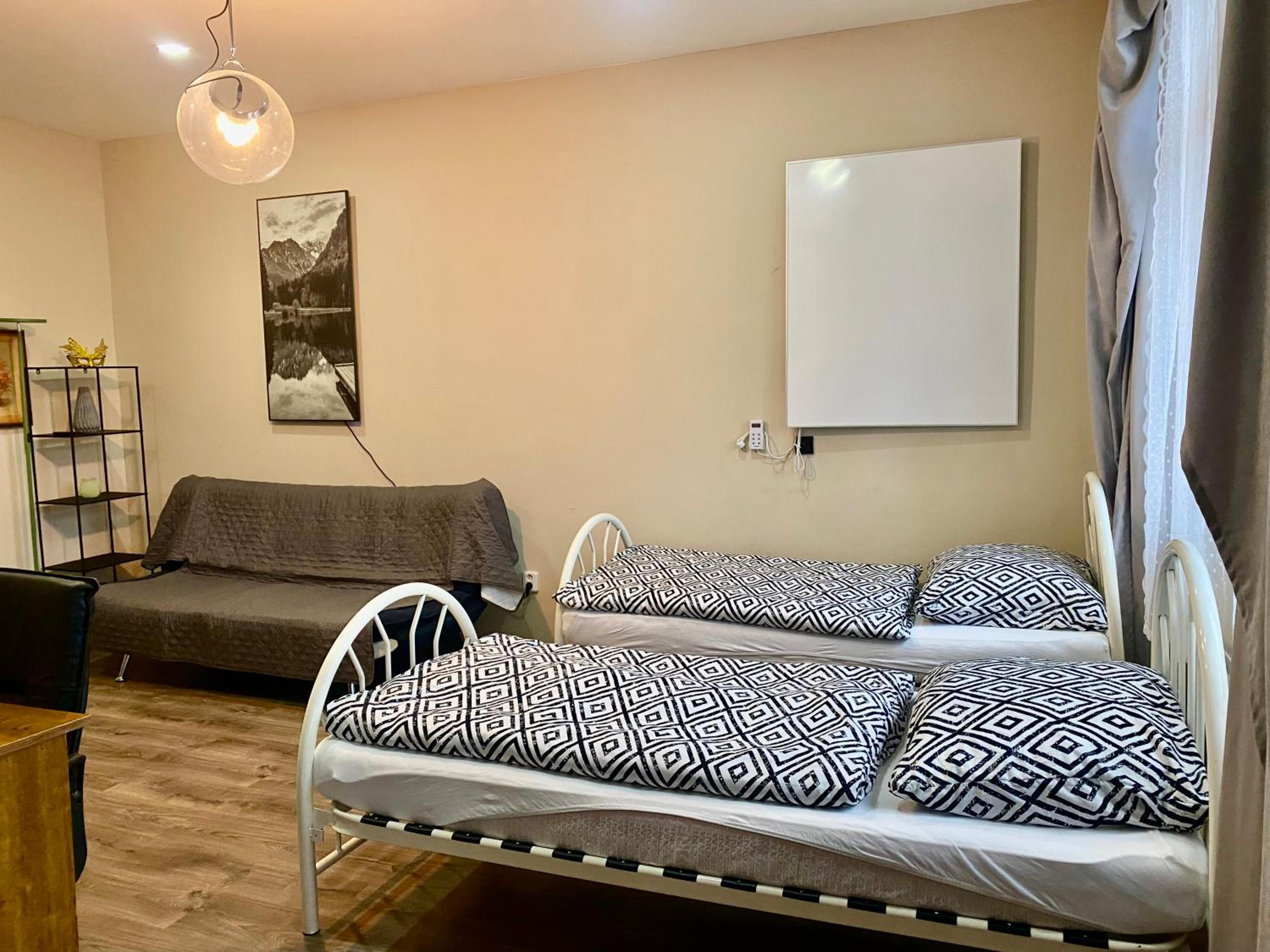 One-Bedroom Apartment with City View photo 1
