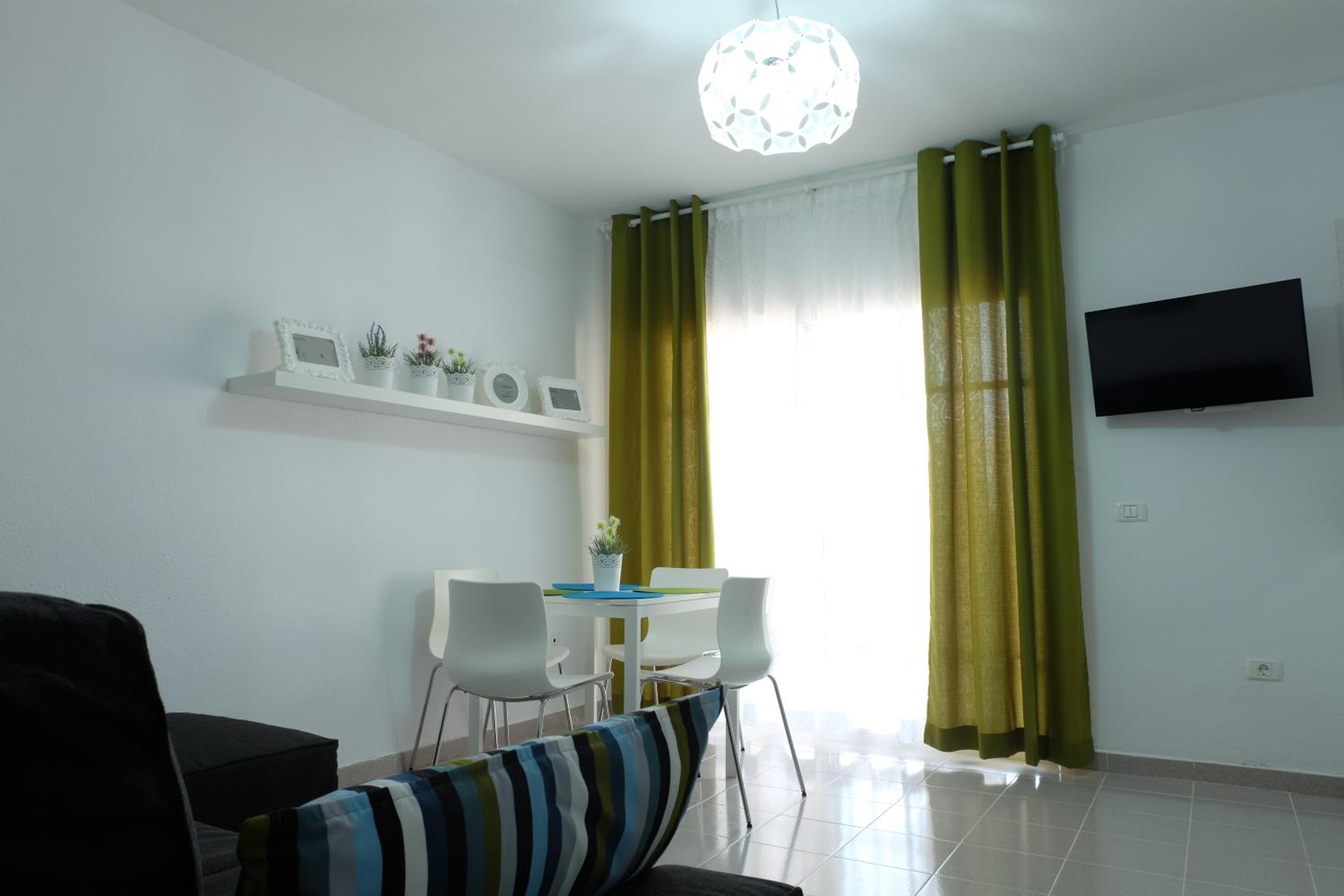 One-Bedroom Apartment photo 3