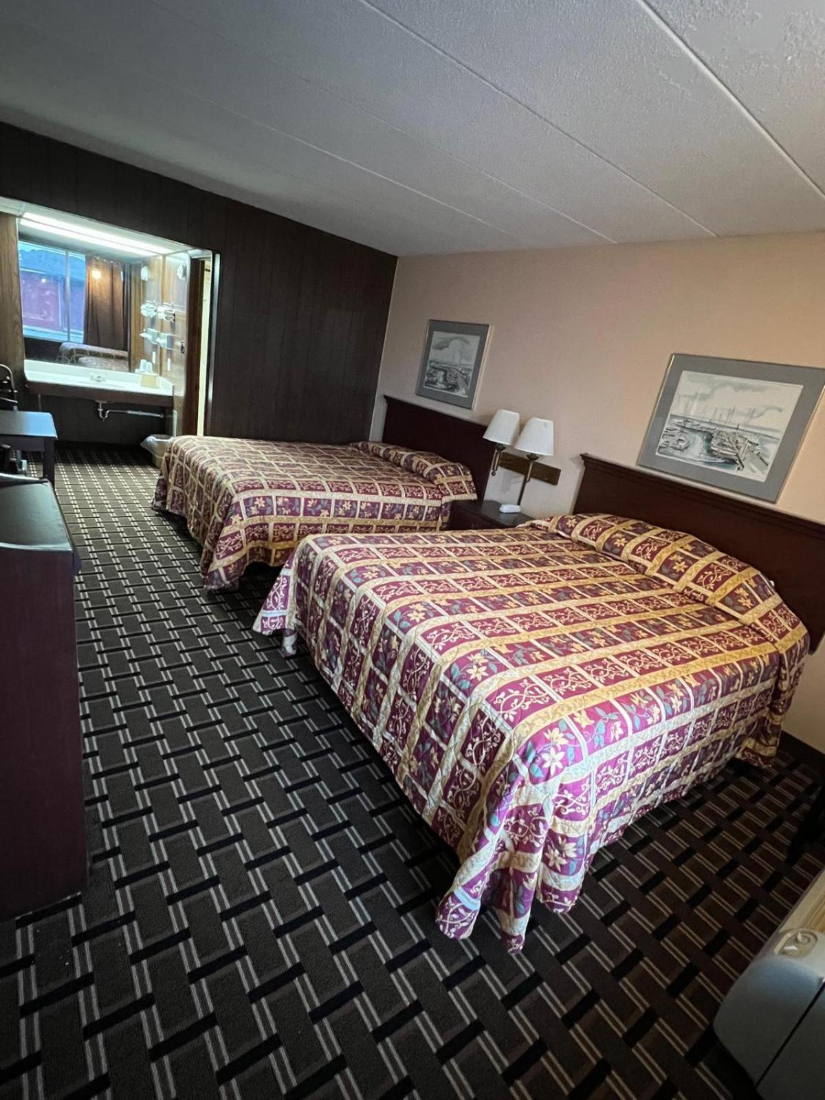 Queen Room photo 3