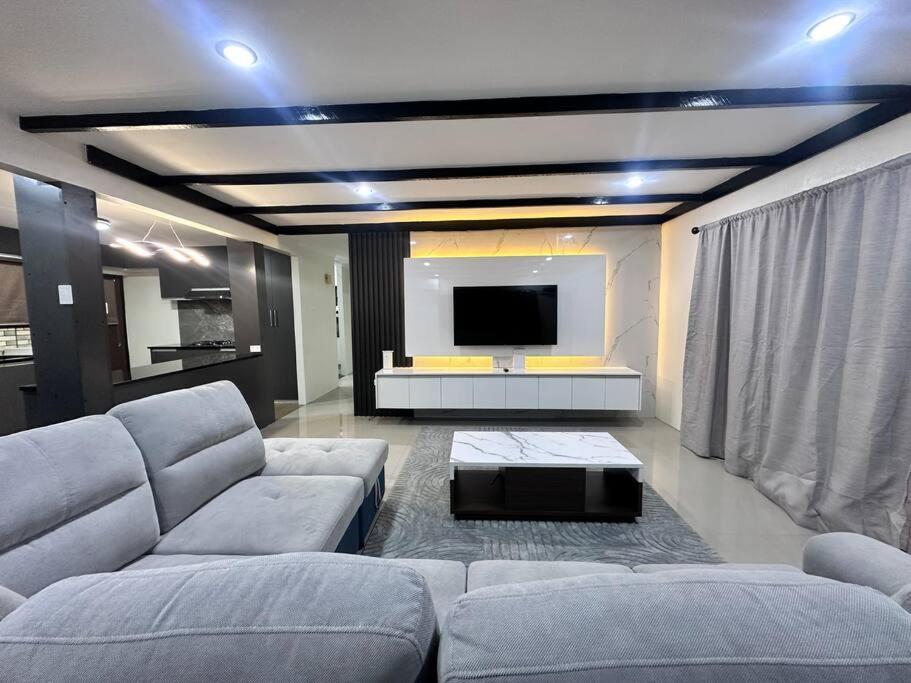 Three-Bedroom Apartment photo 1