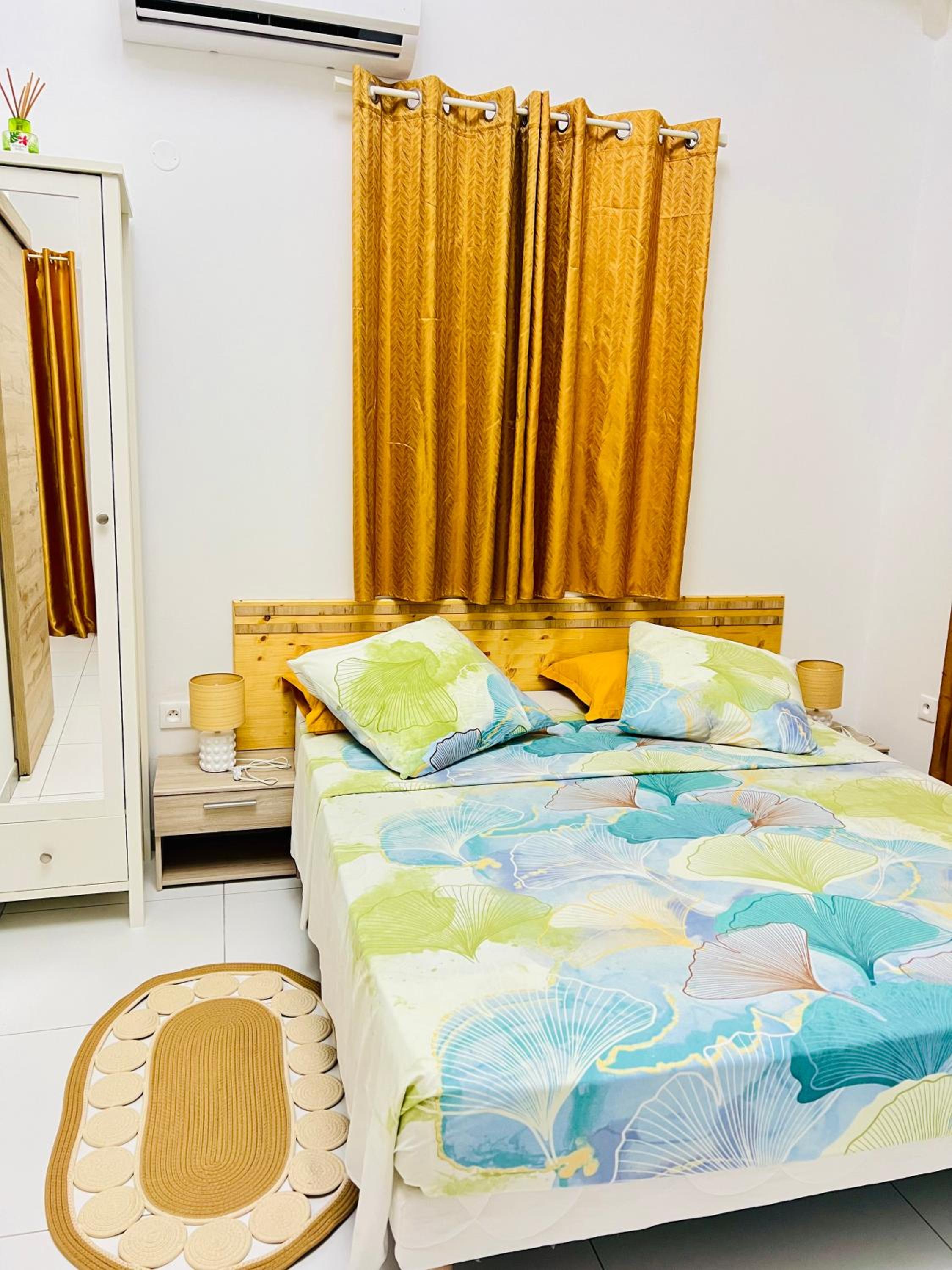 One-Bedroom House photo 1