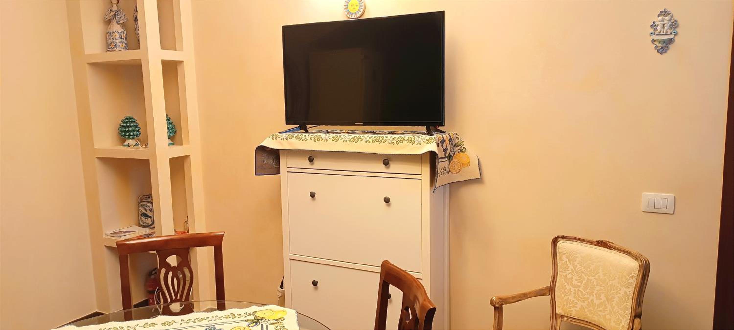Deluxe Studio photo 2