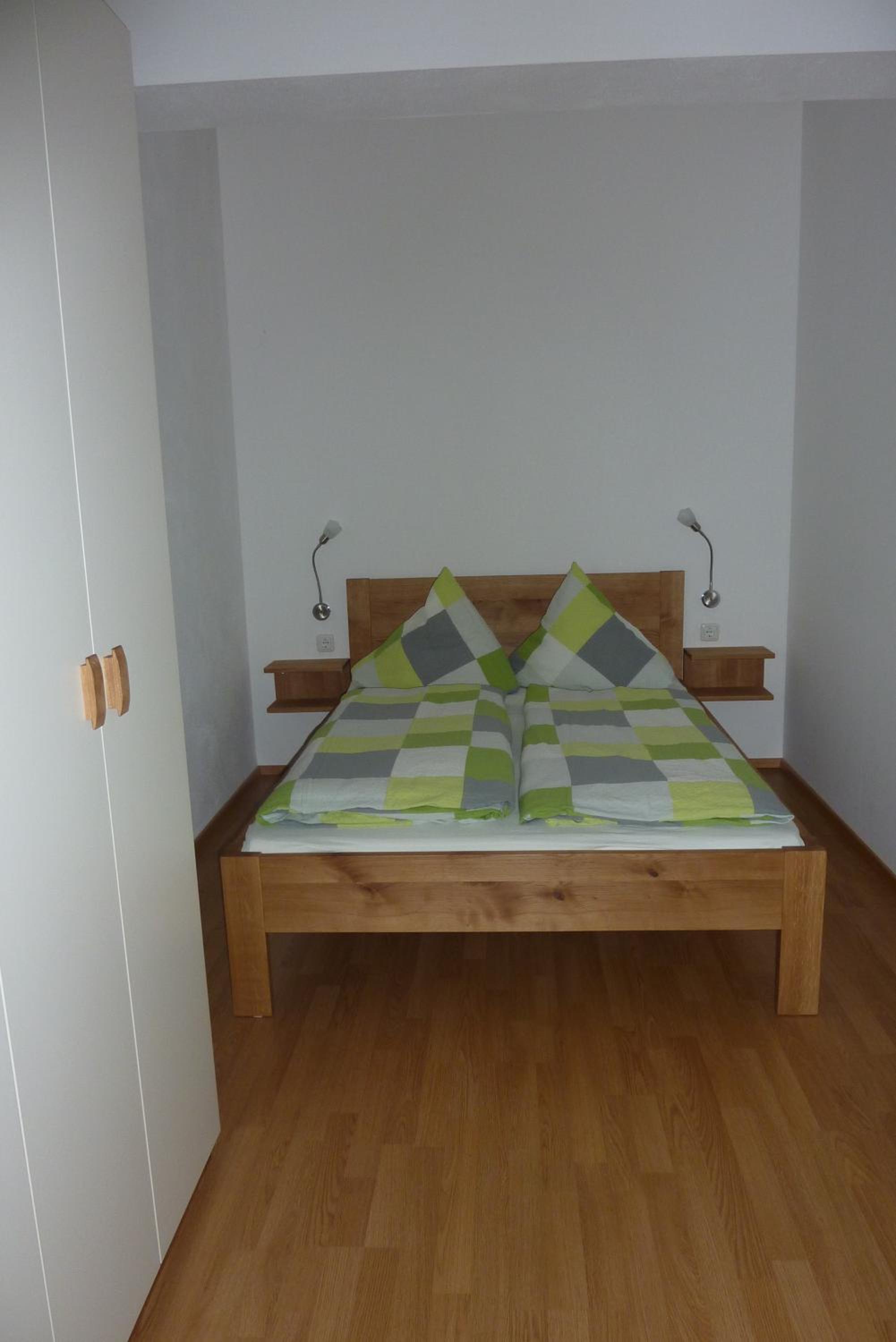 One-Bedroom Apartment photo 1