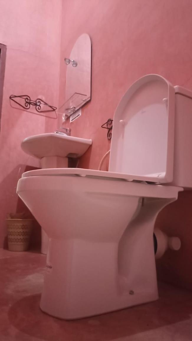 Deluxe Double Room with Shower - Photo 5