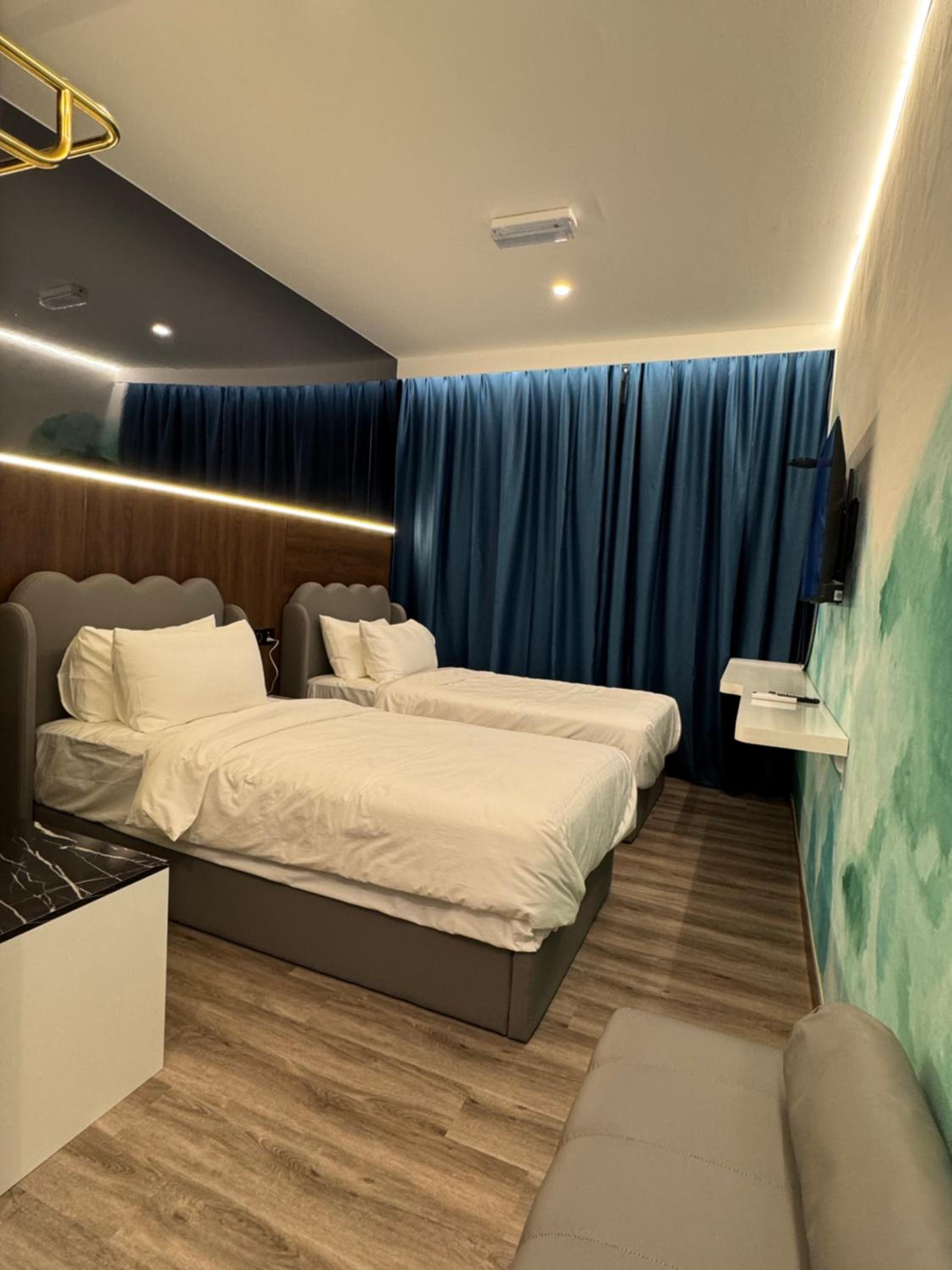 Twin Room with City View