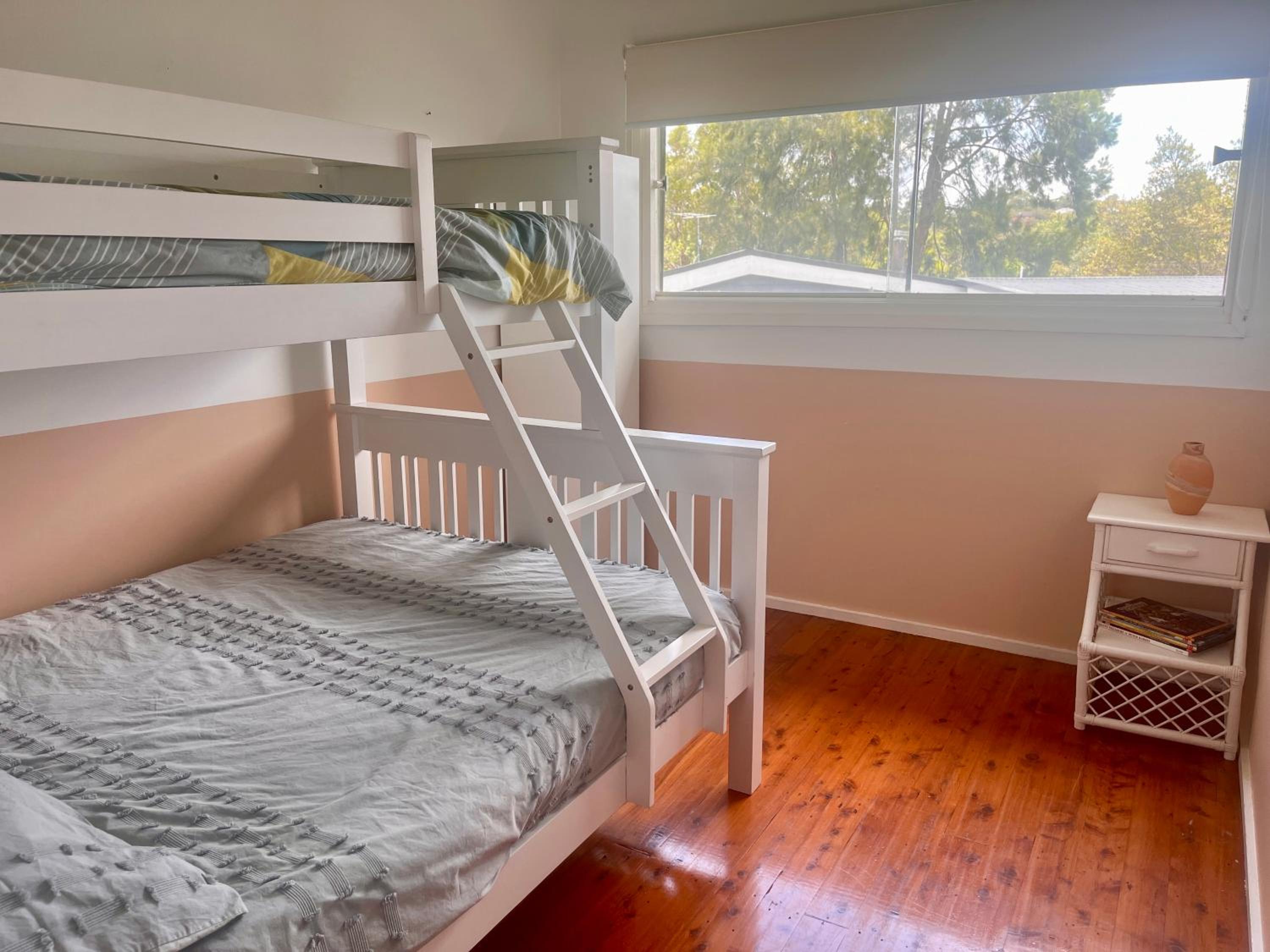 Three-Bedroom House photo 3
