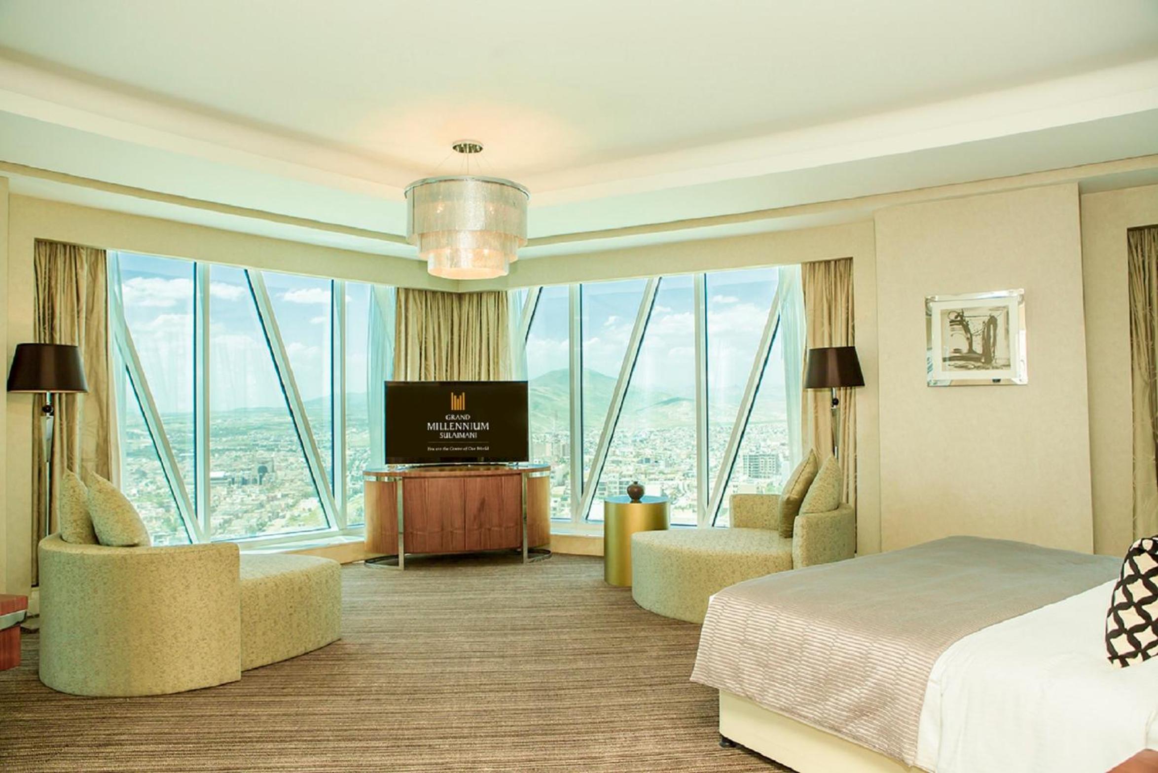 Executive Suite - Photo 1