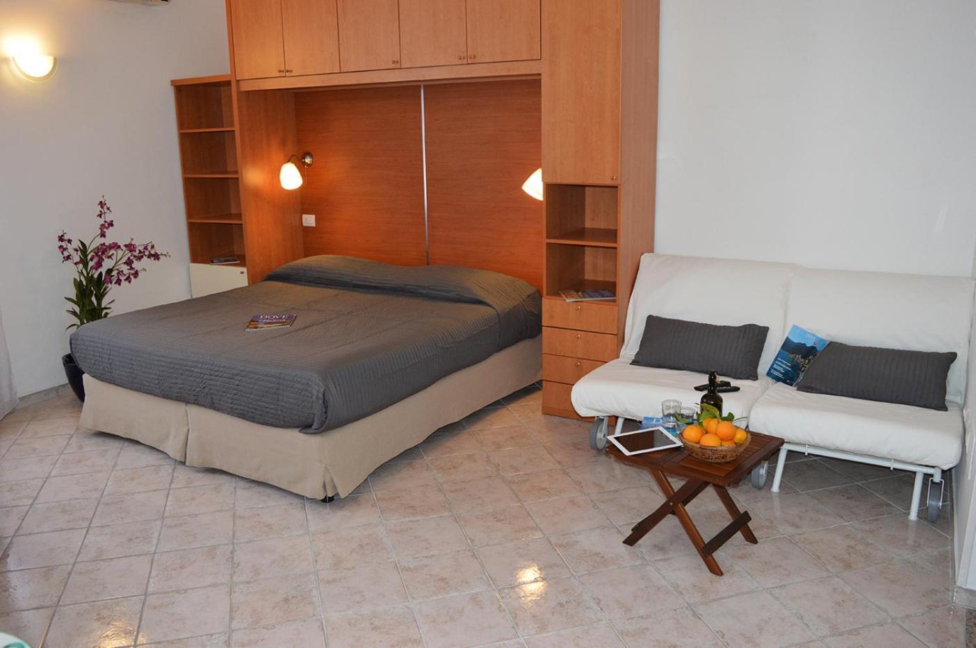 Apartment with Terrace photo 2