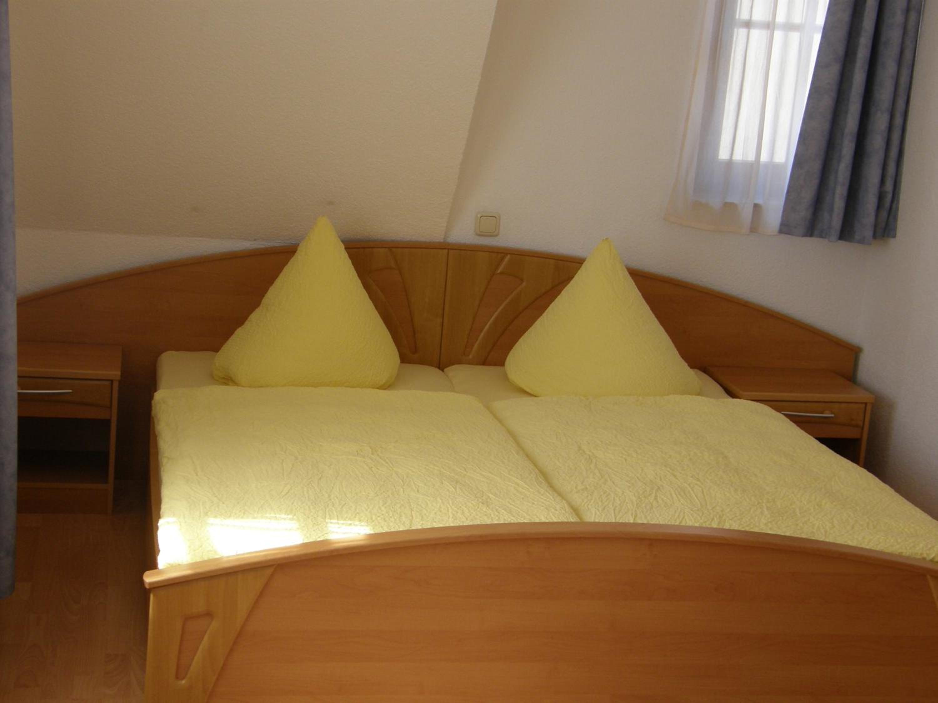 Family Room (3 - 4 Adults)