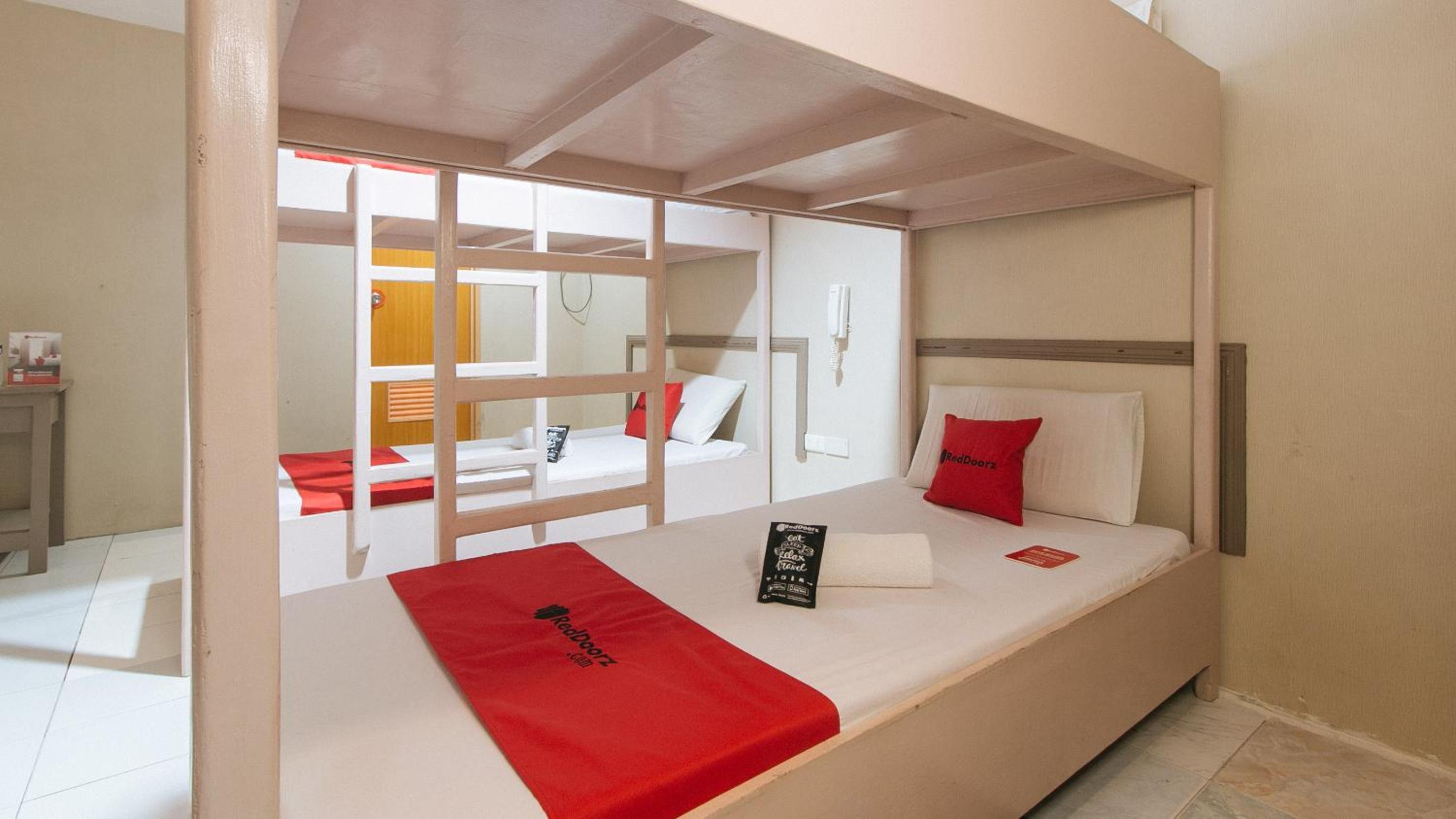 Mixed Dormitory Room photo 3