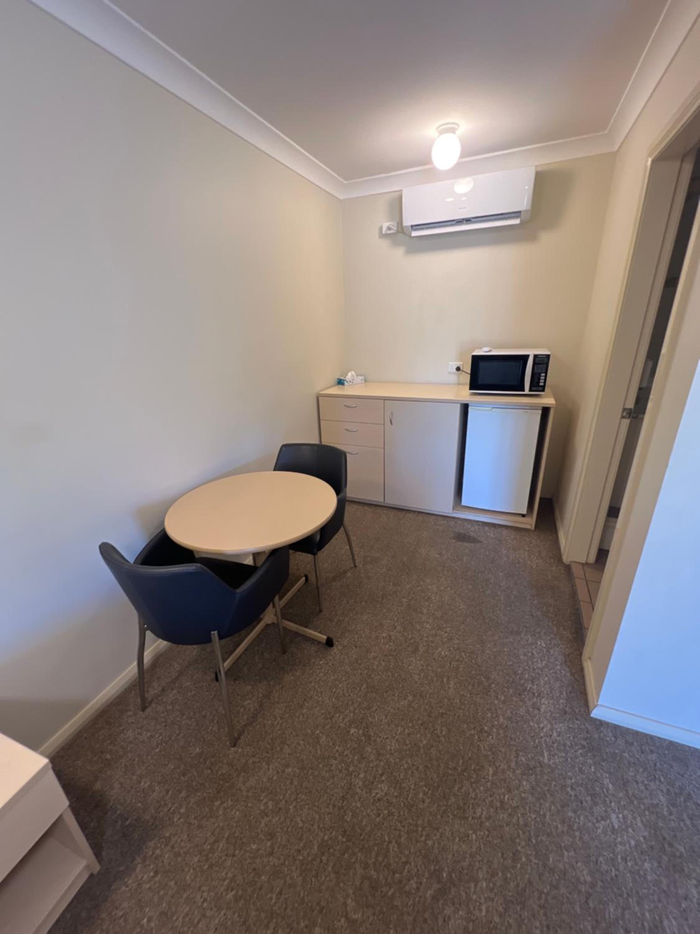 Triple Room - Photo 14