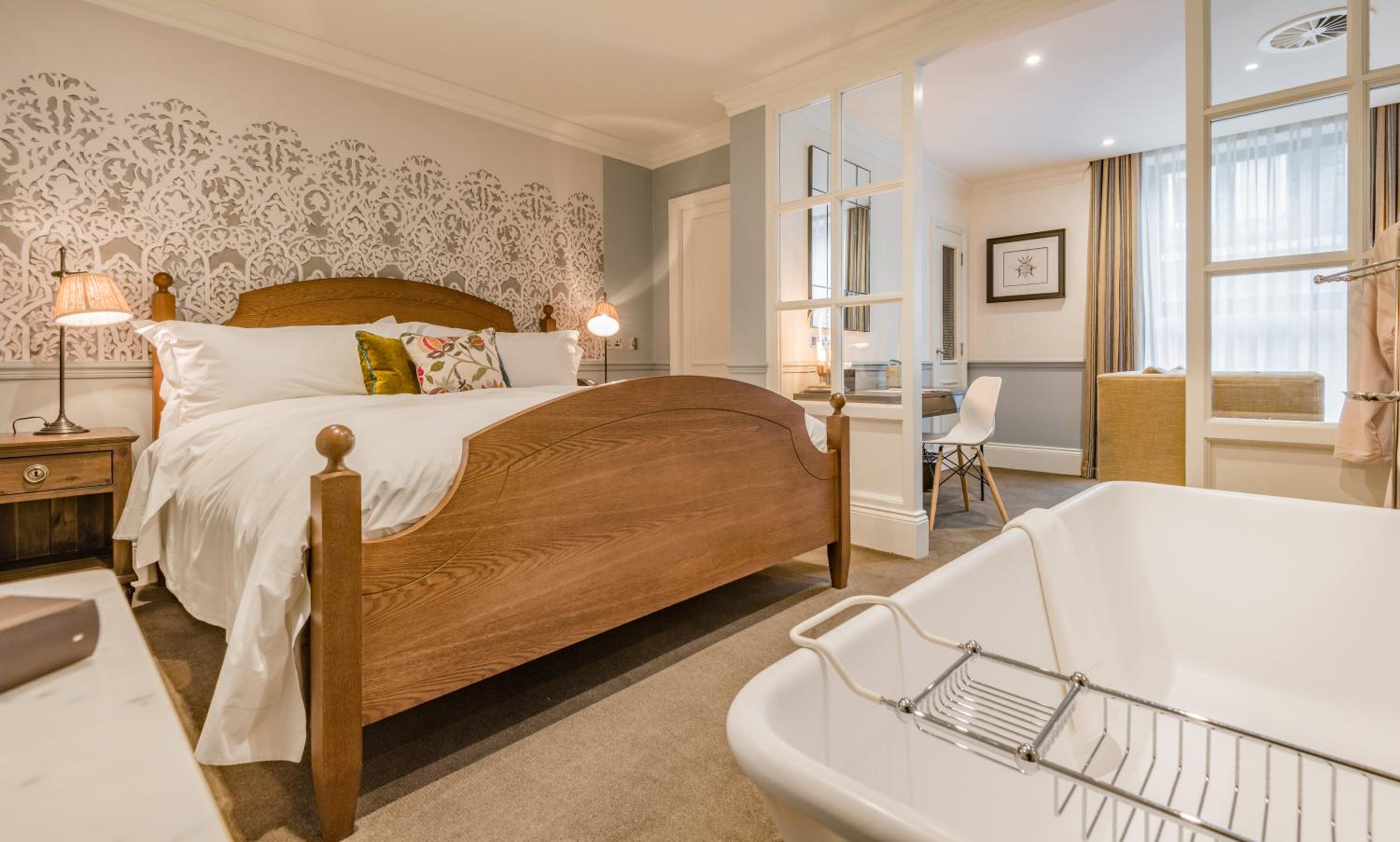 Luxe Jr Suite photo 3