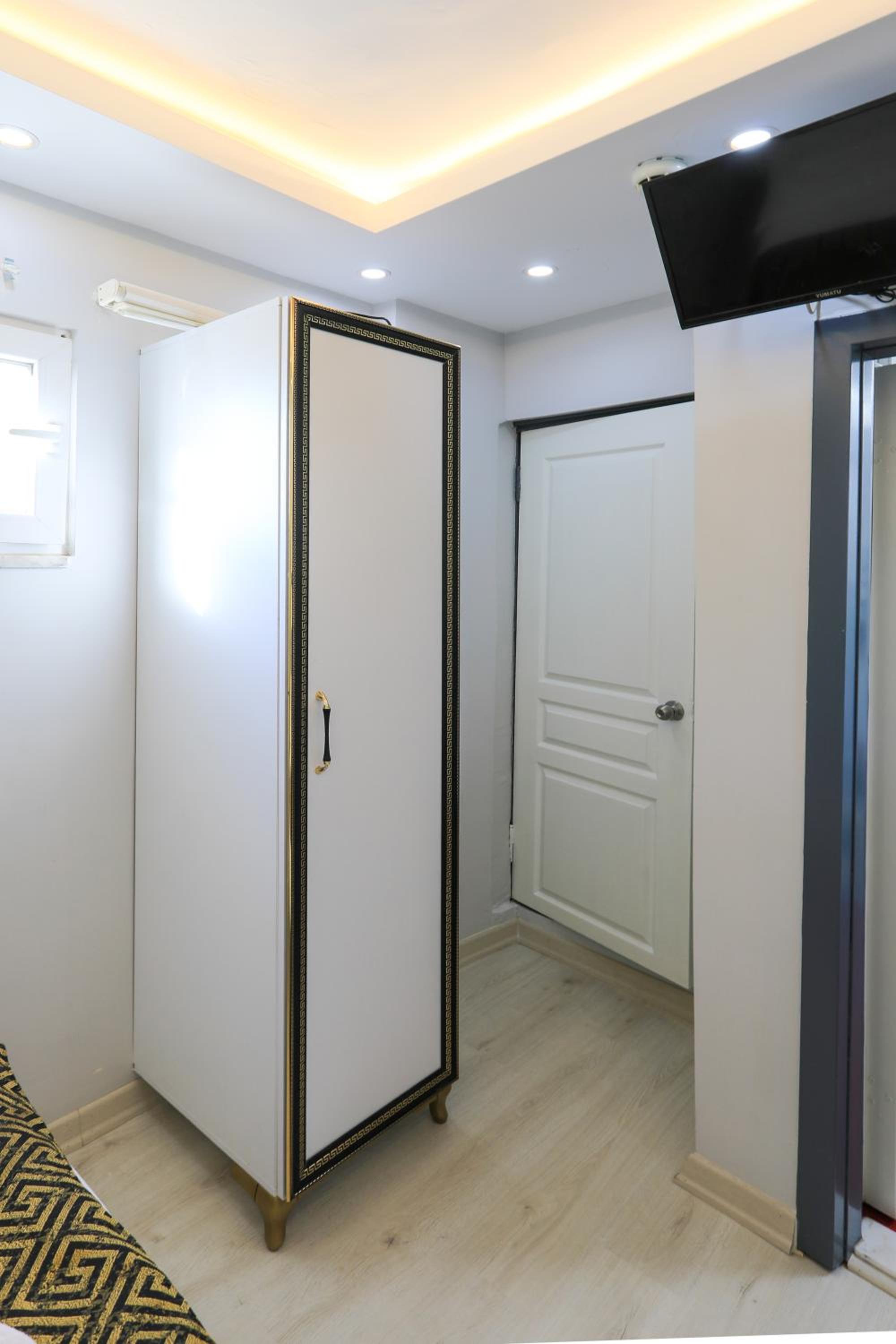 Small Single Room photo 1
