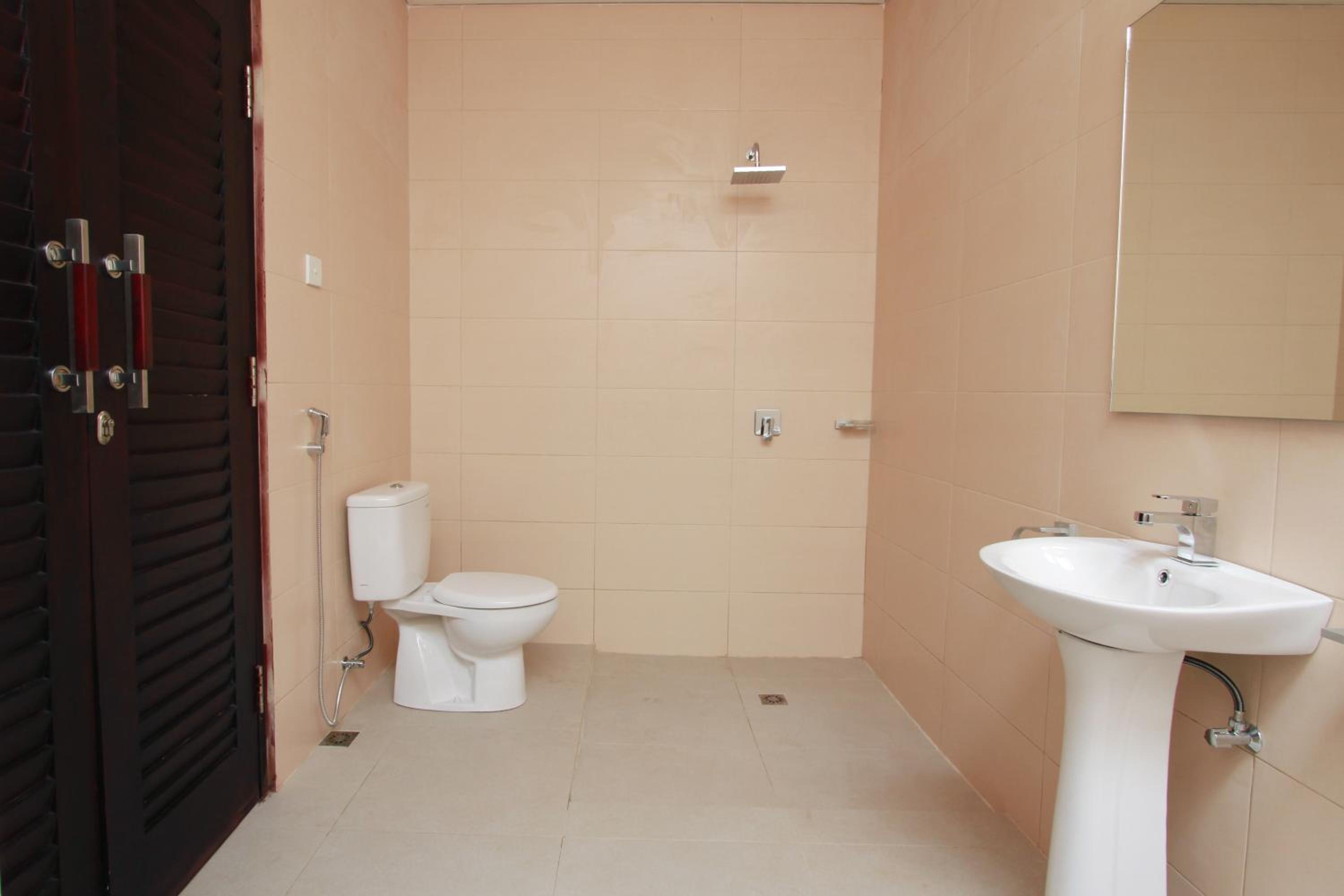 Double or Twin Room with View - Photo 4