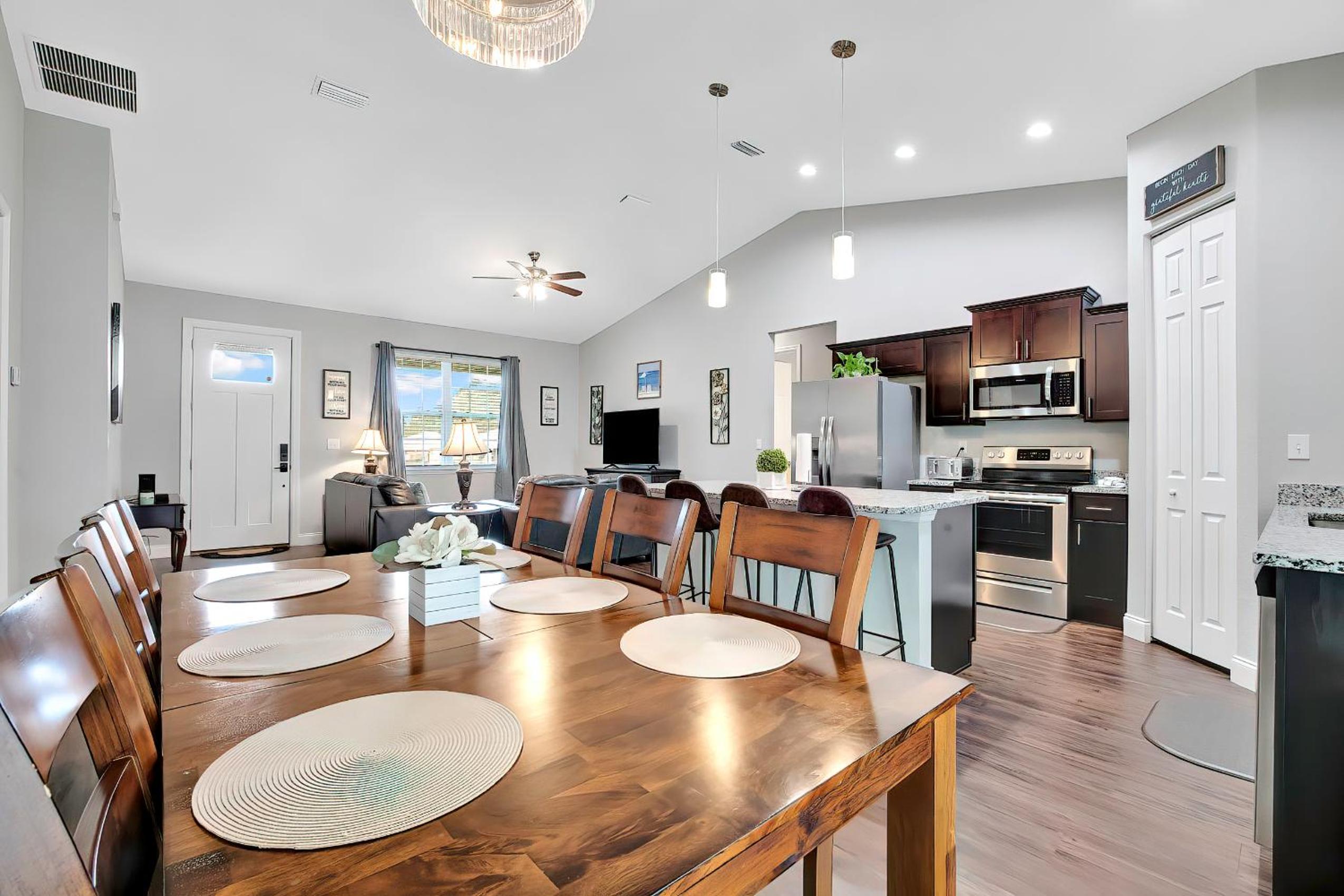 Three-Bedroom House photo 2
