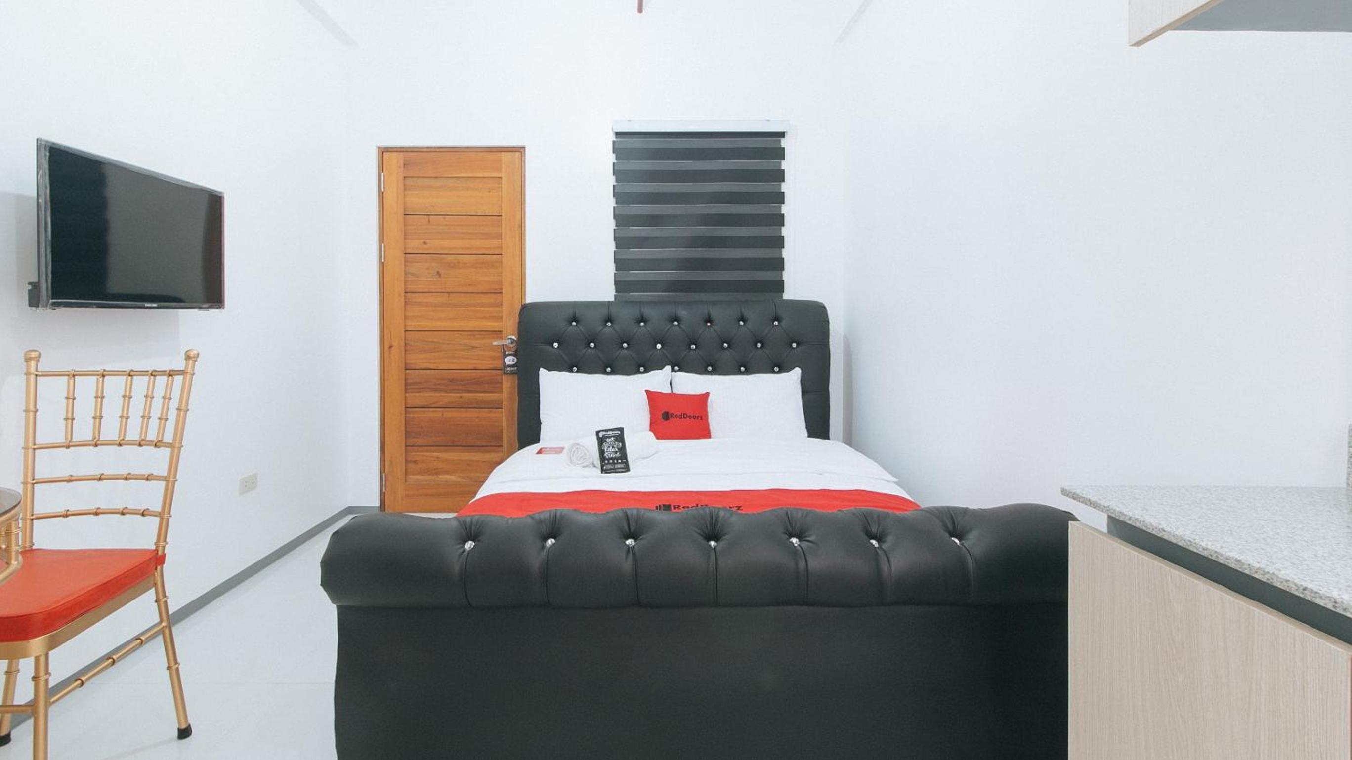 Deluxe Room - Photo 4