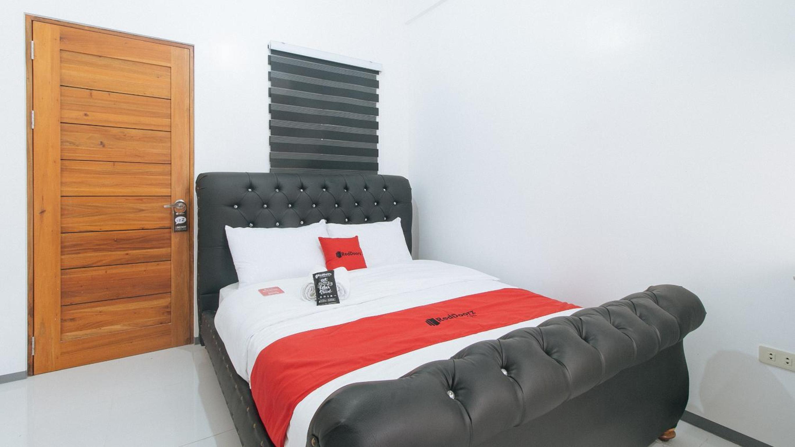Deluxe Room - Photo 2