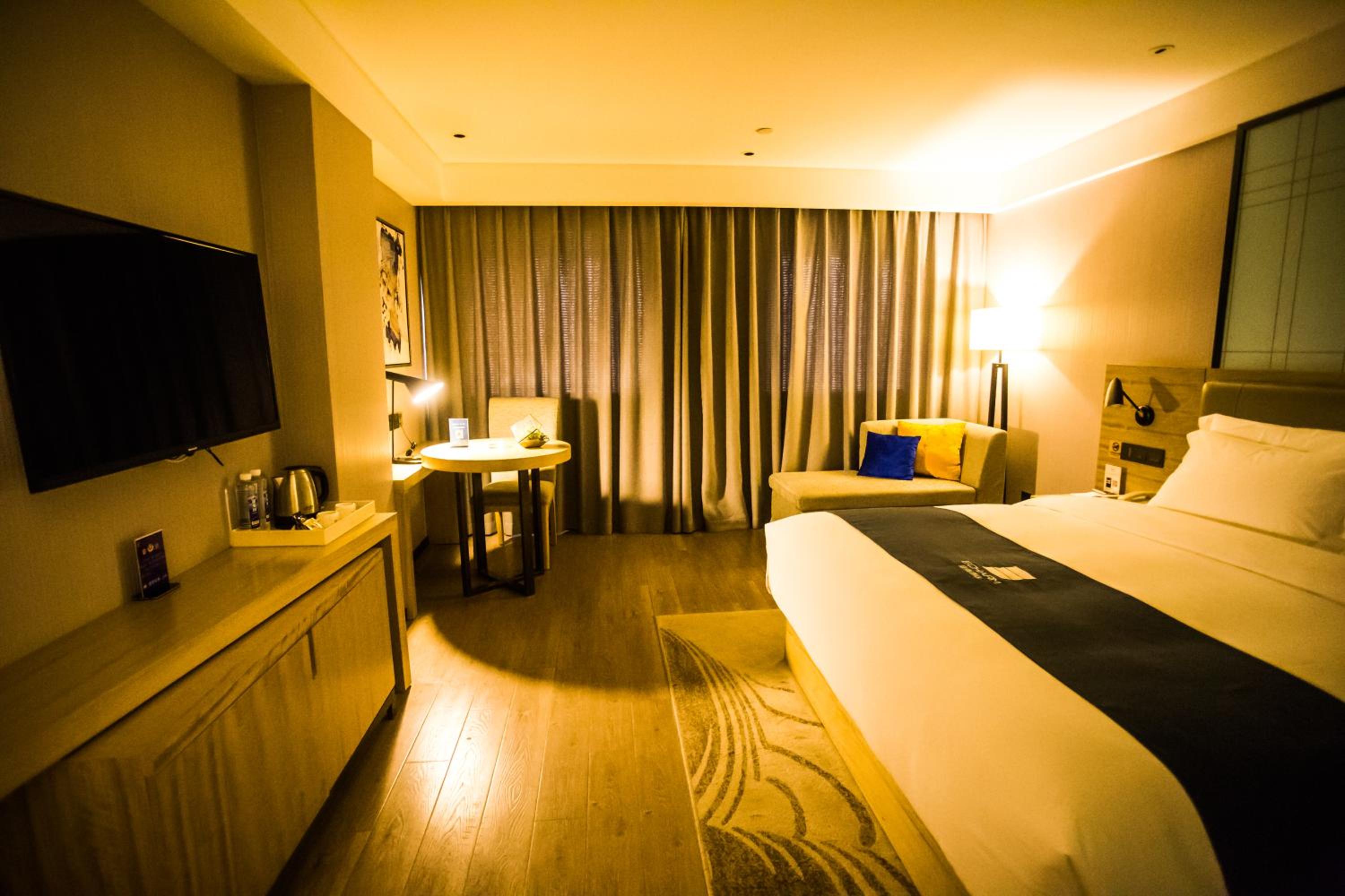 Deluxe Queen Room photo 3