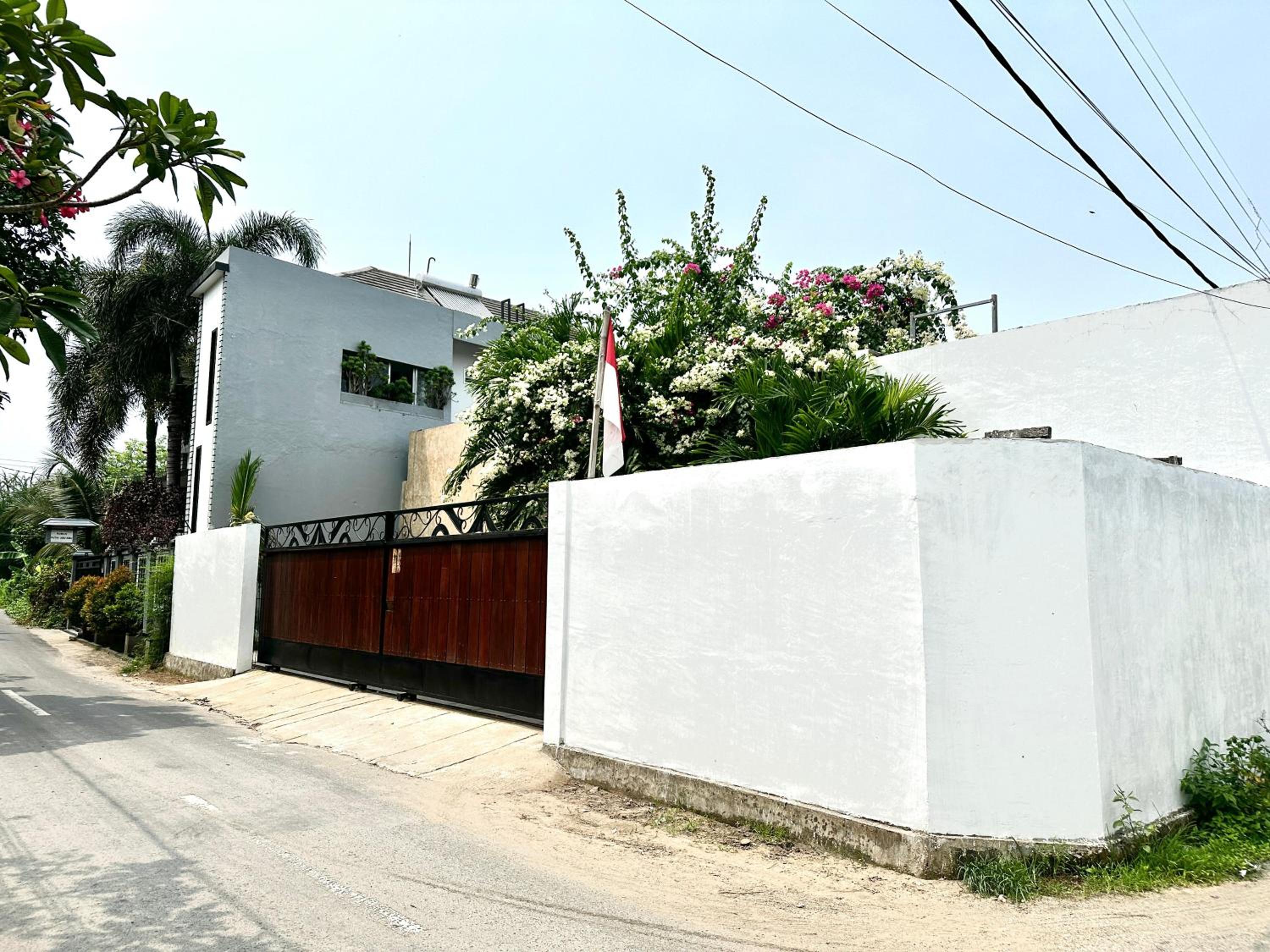 Villa photo 2
