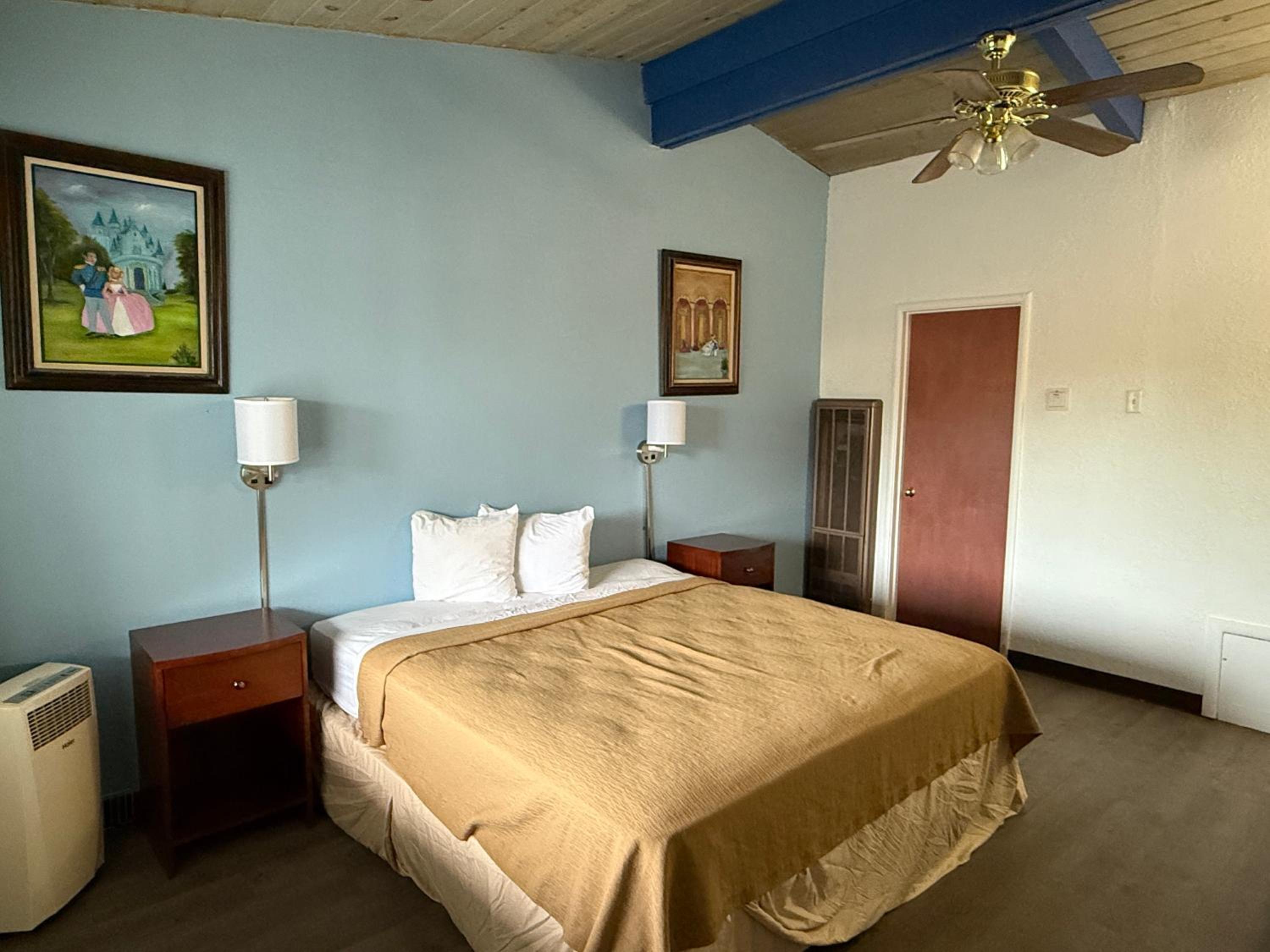 Double Room With Private Bathroom photo 2