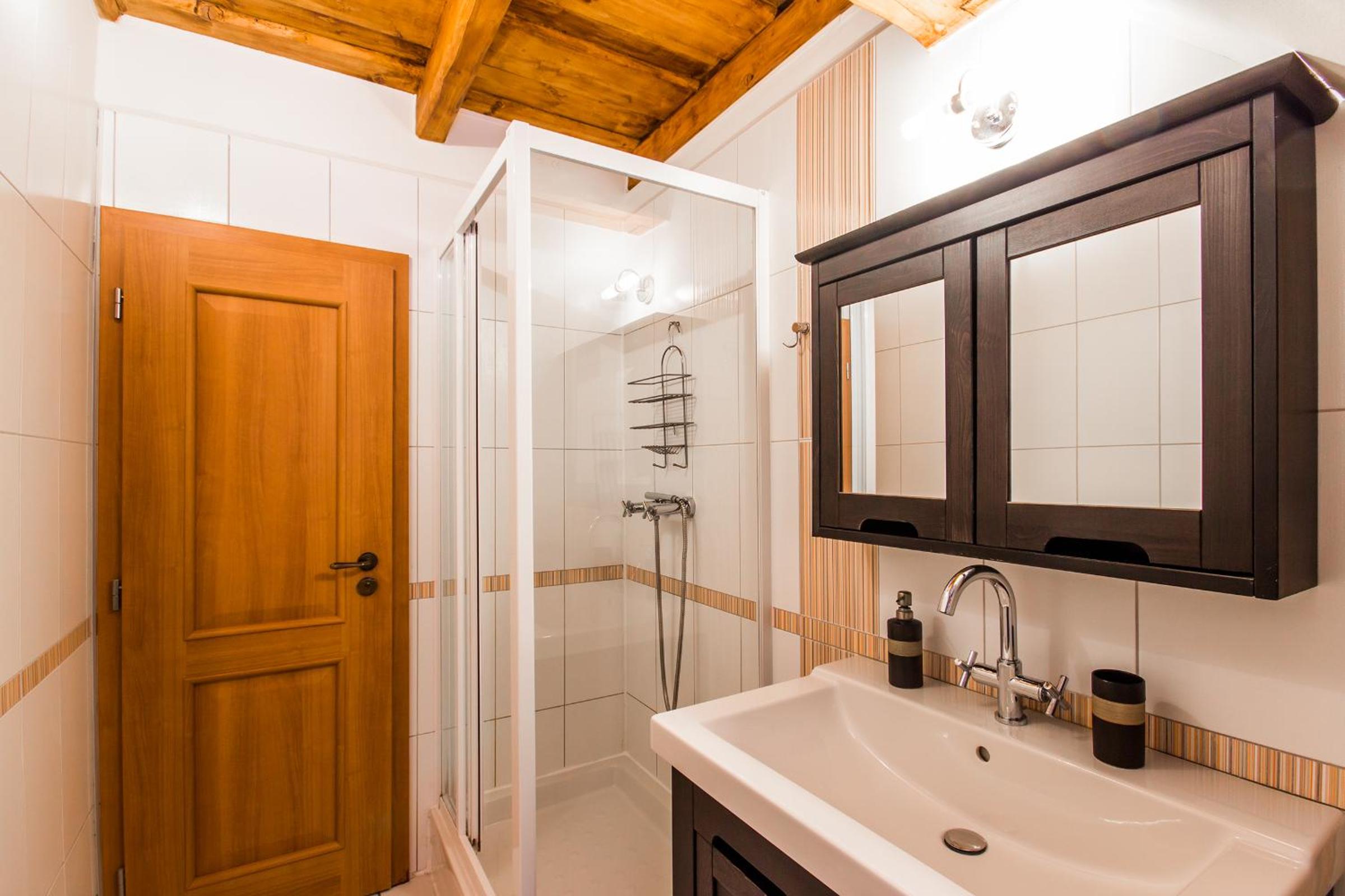 Double Or Twin Room - Photo 2